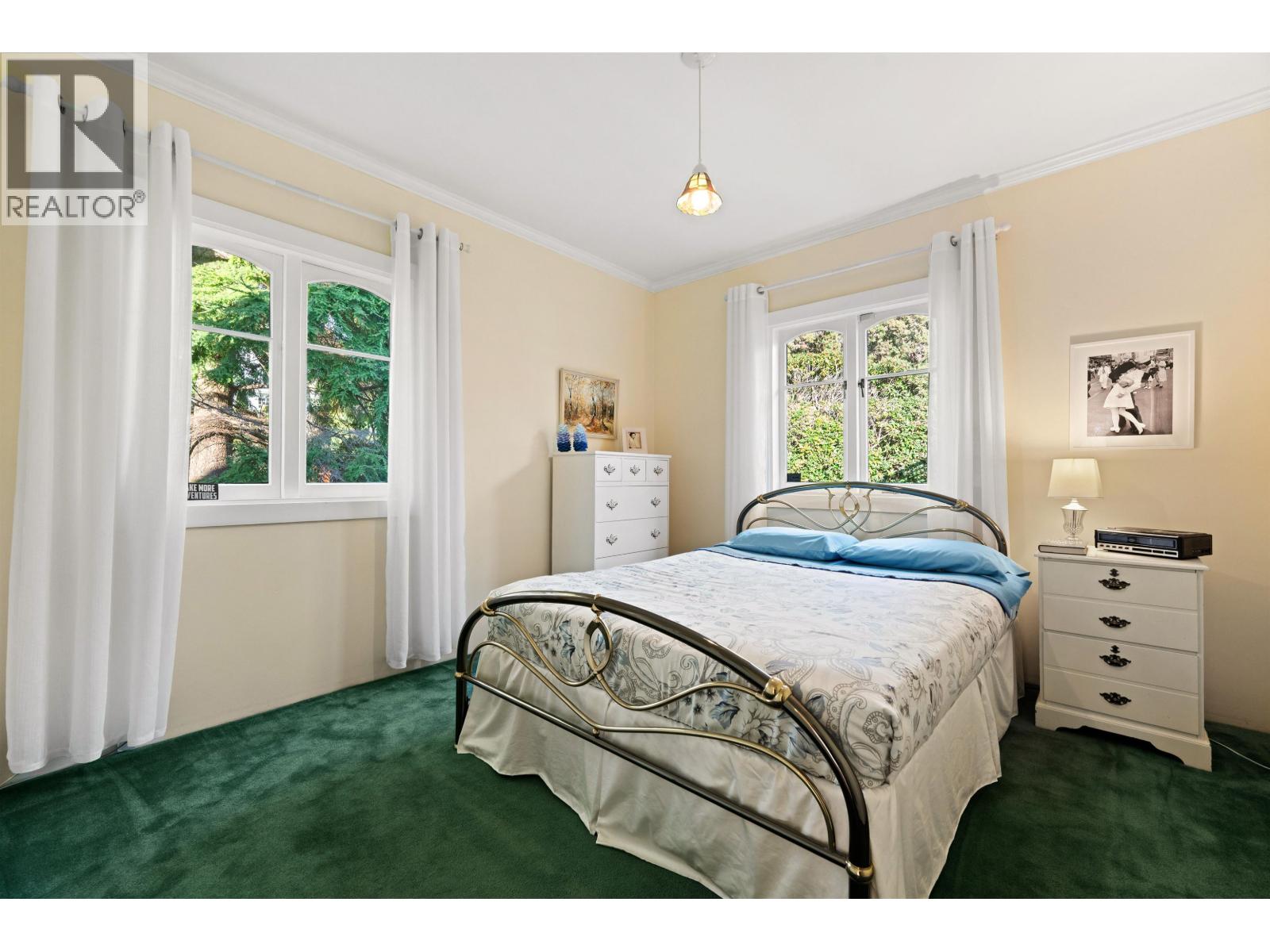 1376 11TH STREET, West Vancouver