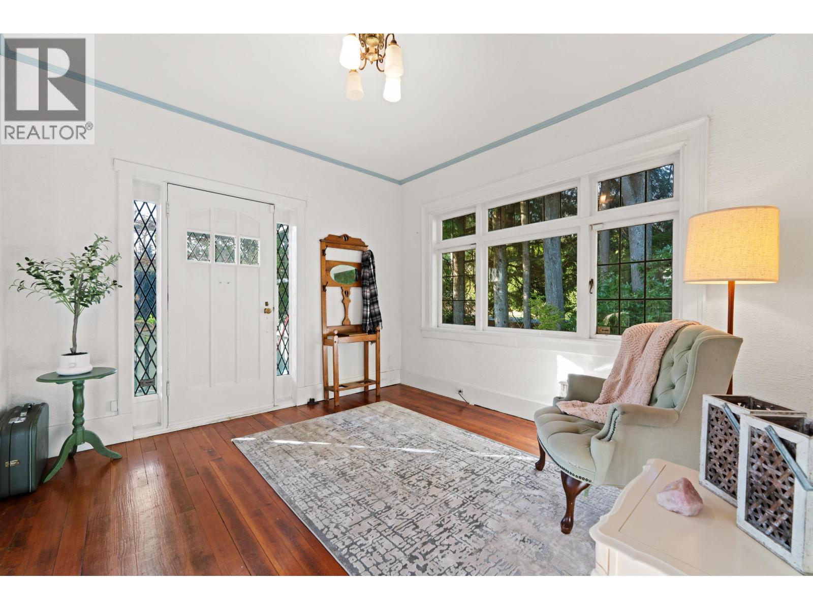 1376 11TH STREET, West Vancouver