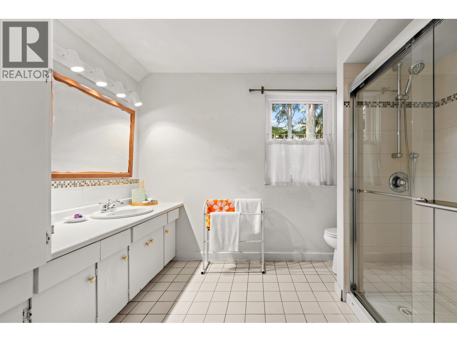 1376 11TH STREET, West Vancouver