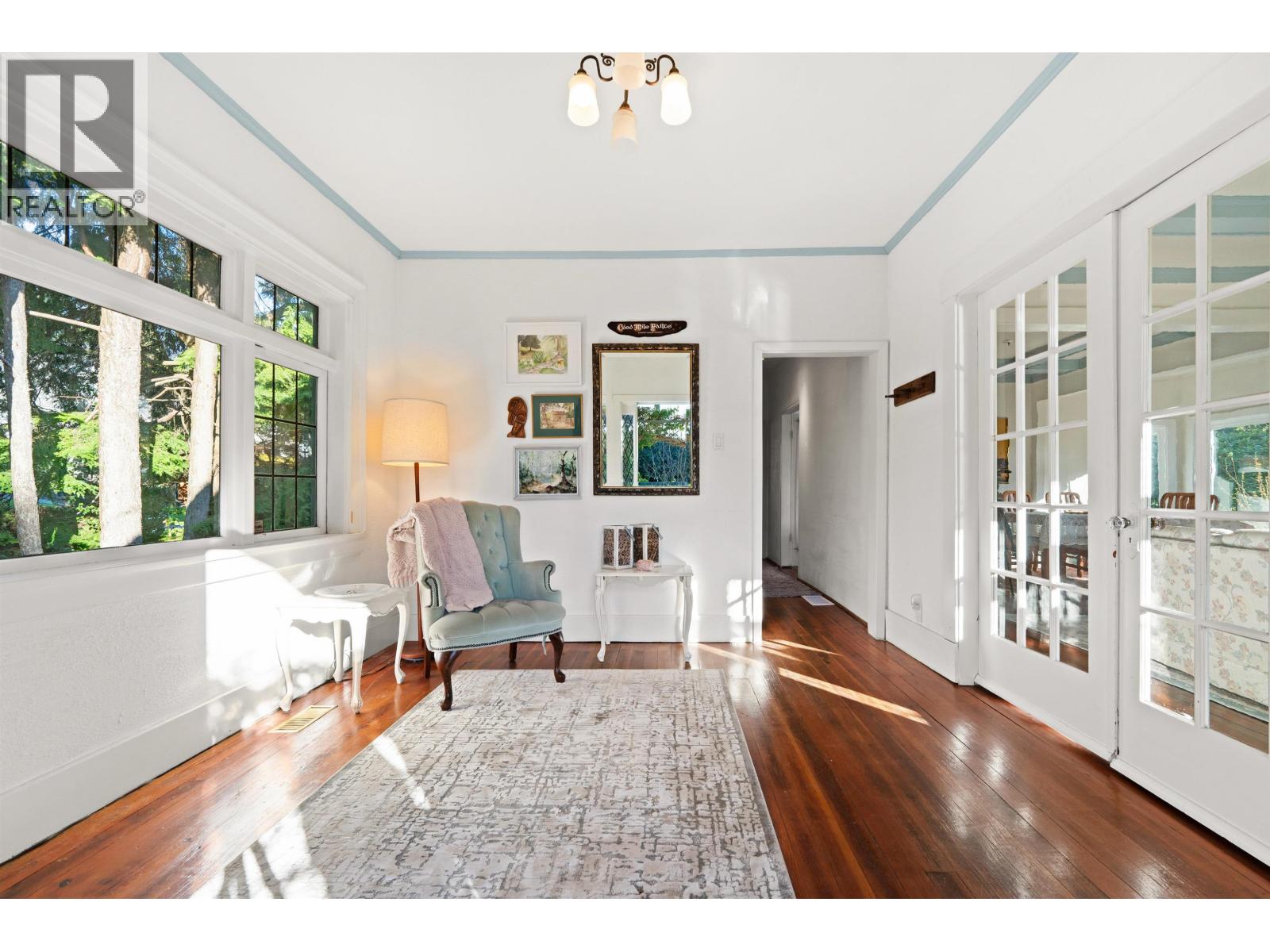 1376 11TH STREET, West Vancouver