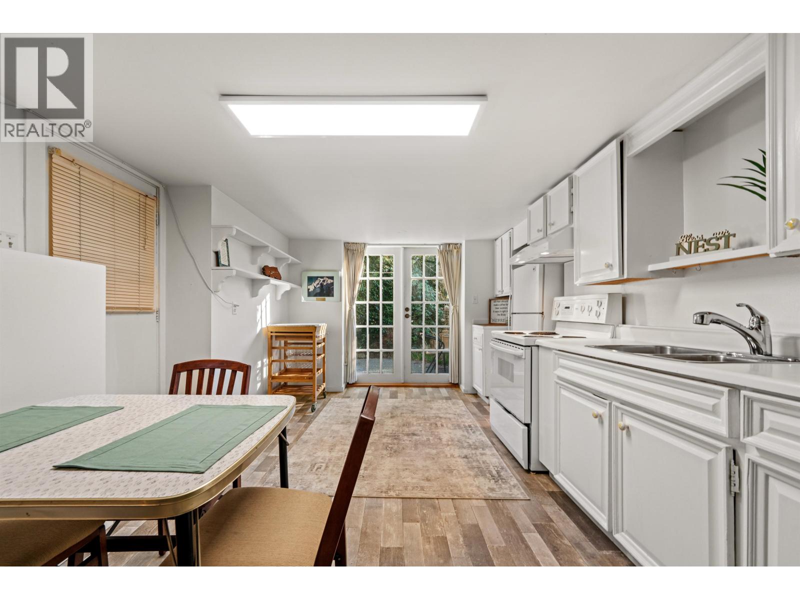 1376 11TH STREET, West Vancouver