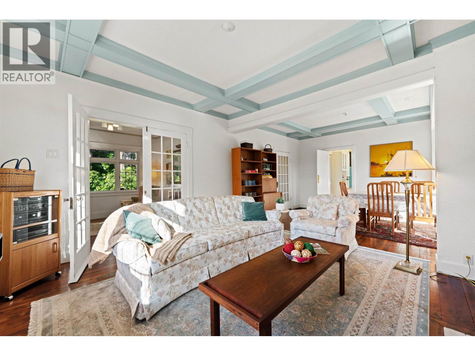 1376 11TH STREET, West Vancouver