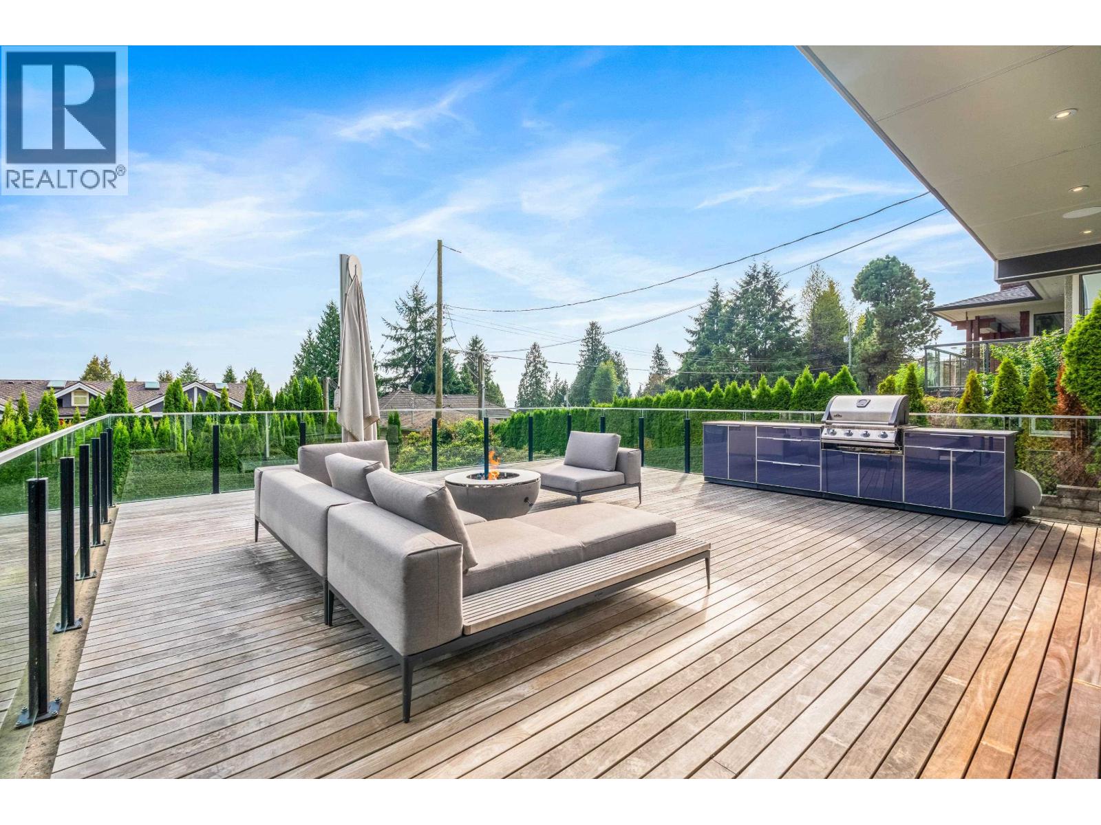 1360 QUEENS AVENUE, West Vancouver