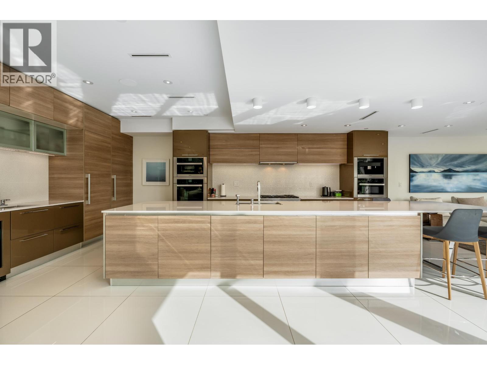 1360 QUEENS AVENUE, West Vancouver