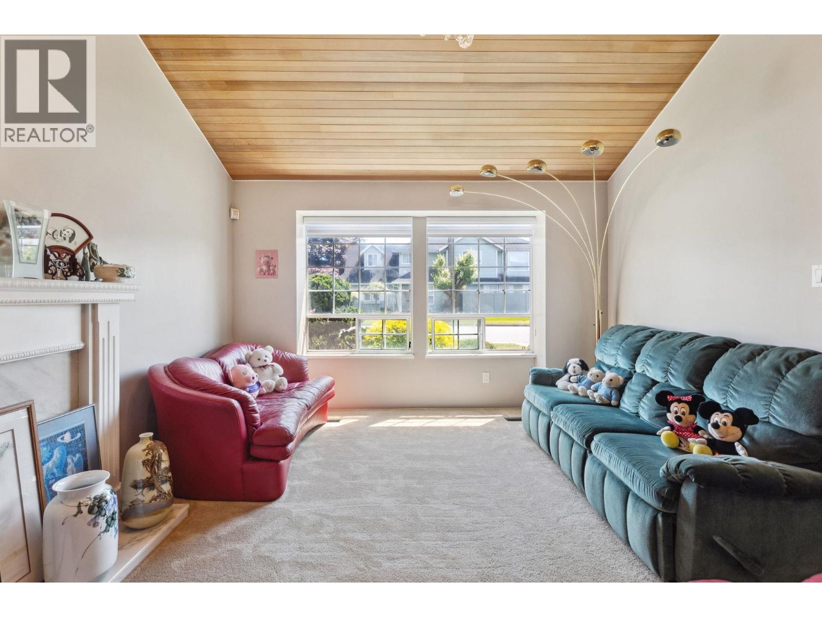 12371 GREENLAND Drive - photo 2