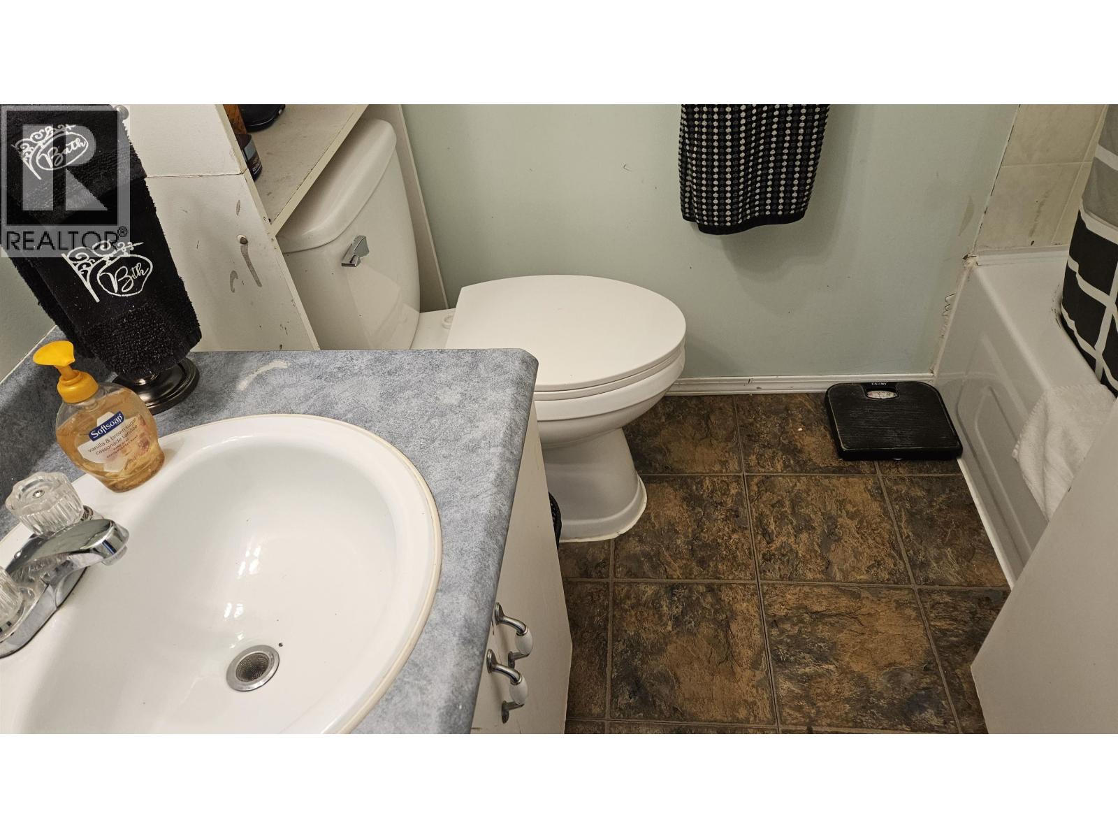 B94 2131 UPLAND STREET, Prince George