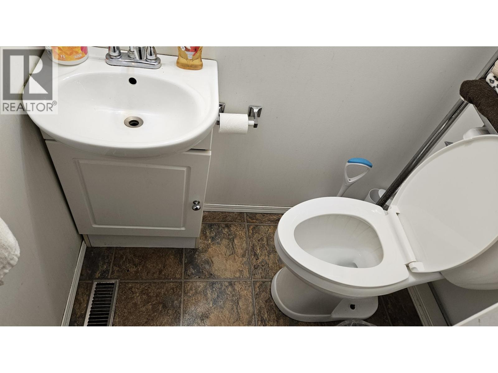 B94 2131 UPLAND STREET, Prince George