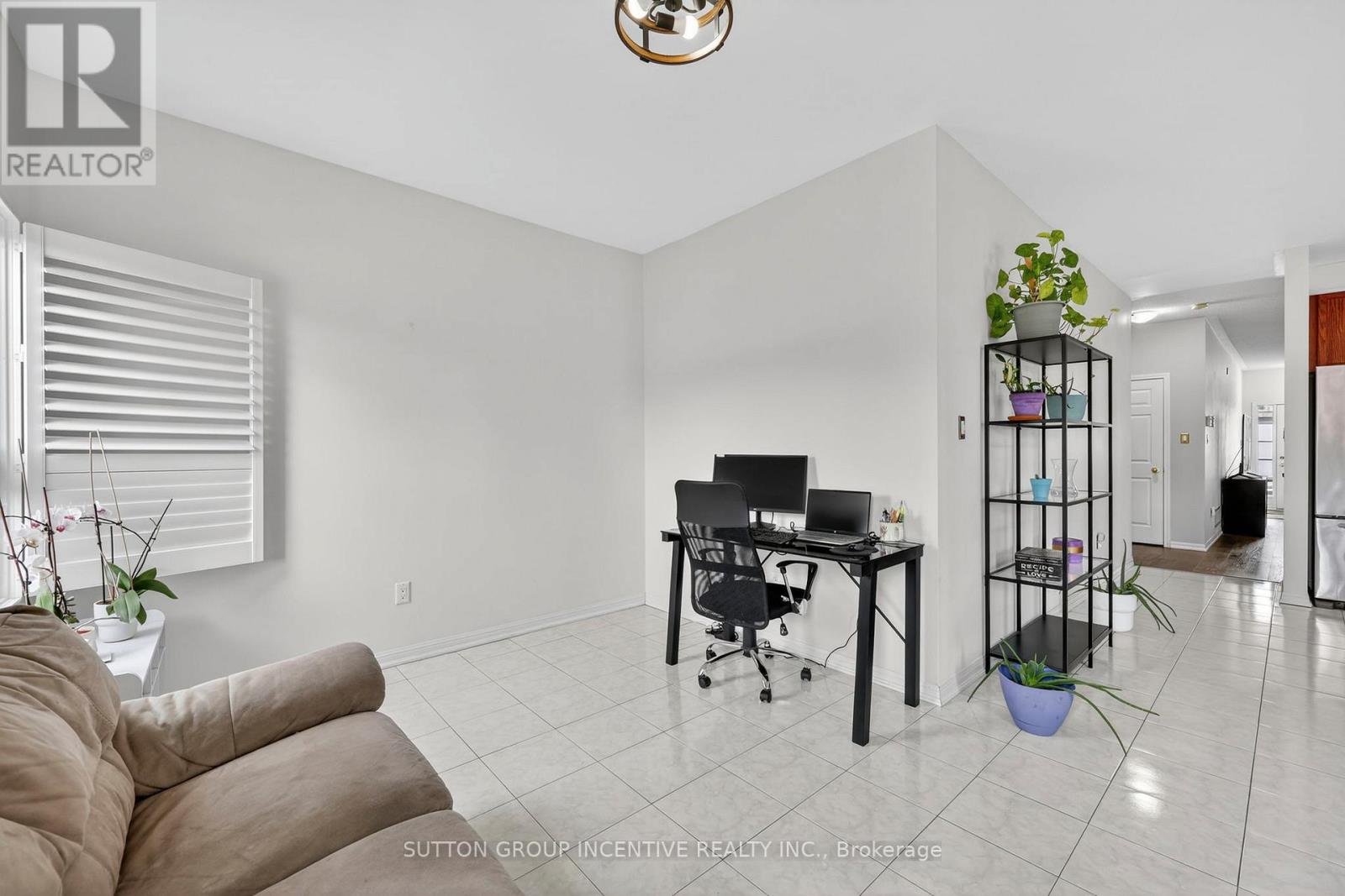116 SUN KING CRESCENT - 23