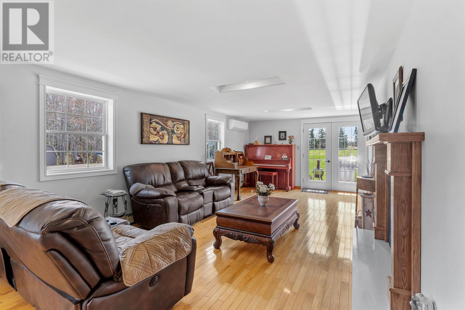 1331 HOWLAN ROAD - 25