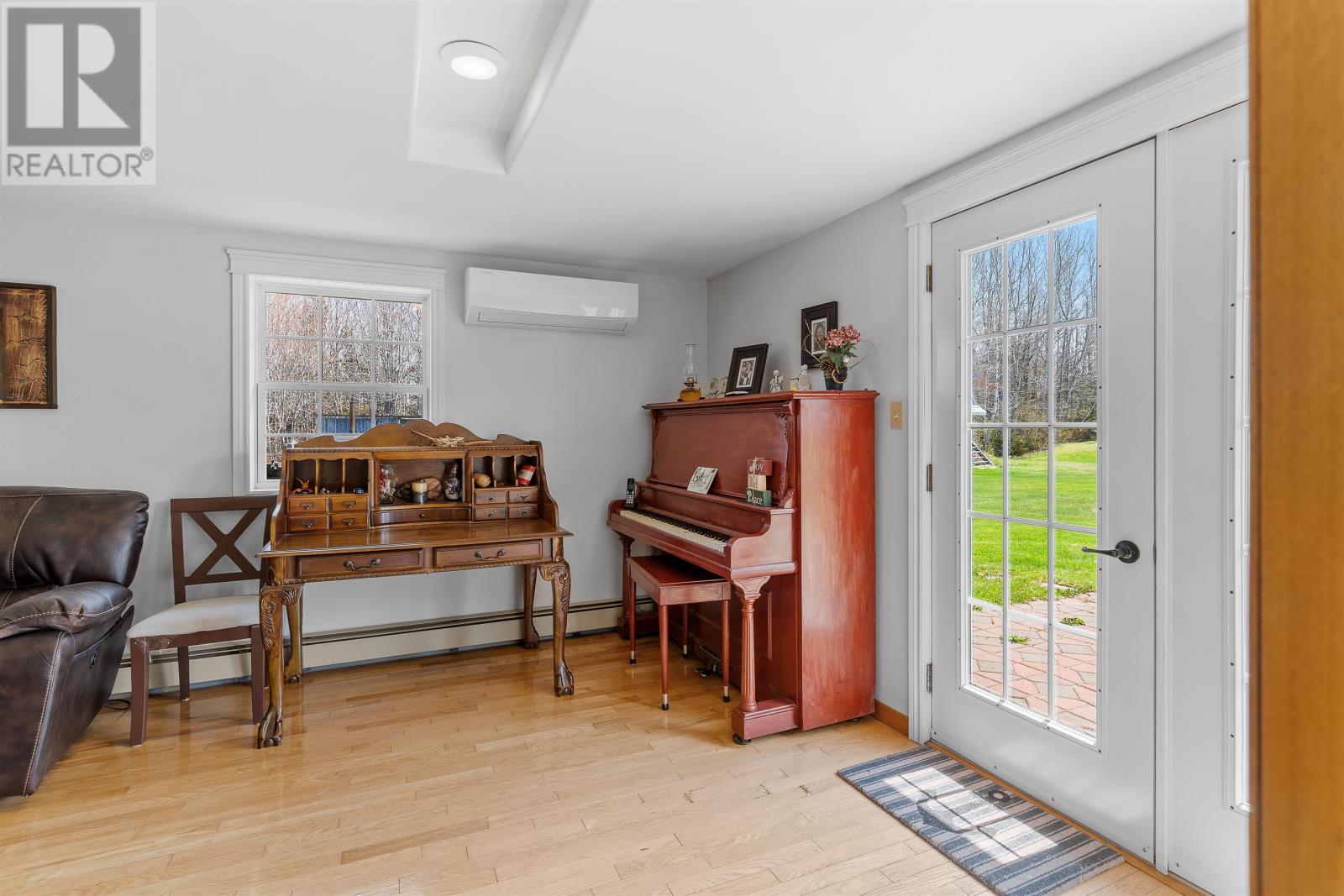 1331 HOWLAN ROAD - 27