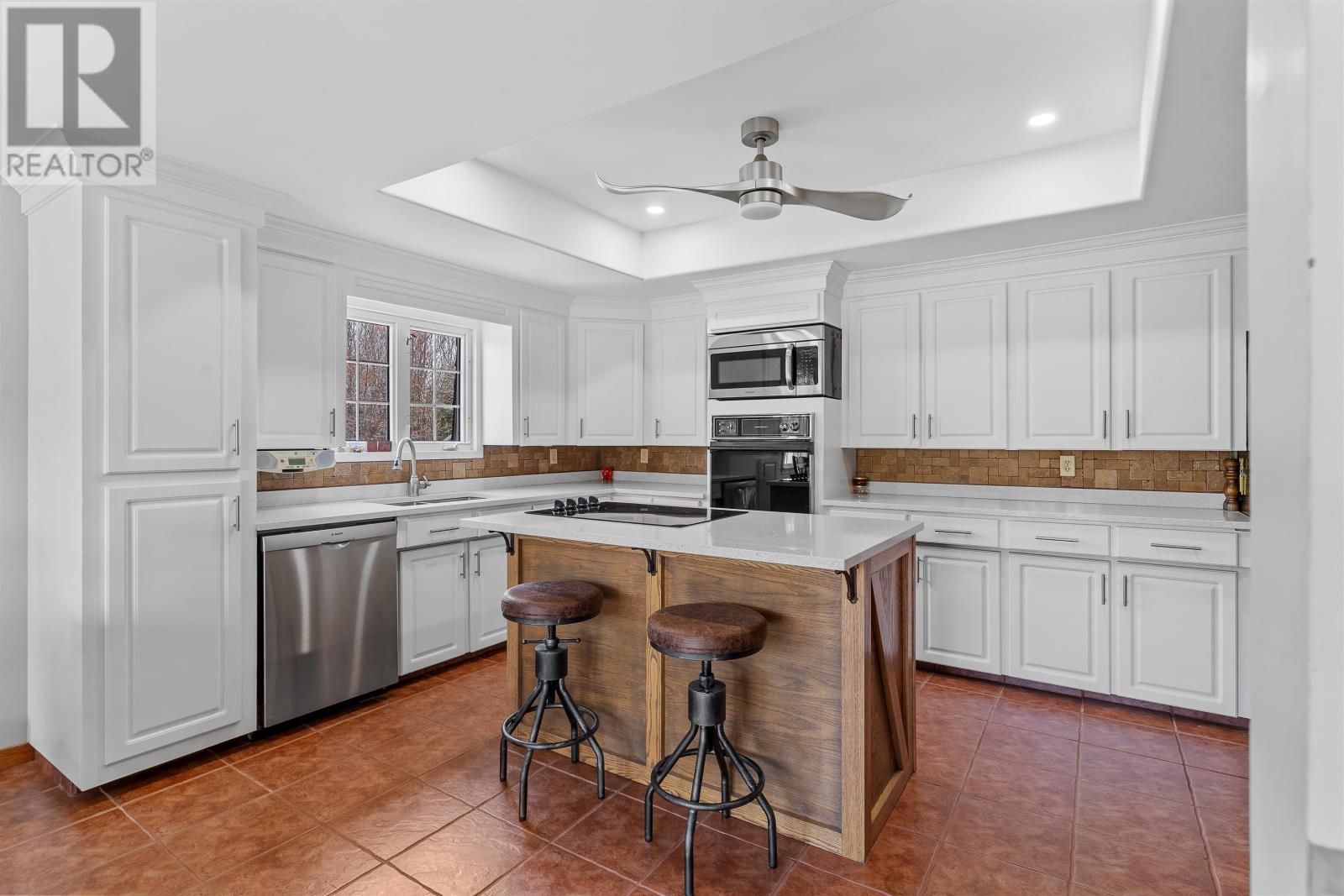 1331 HOWLAN ROAD - 4