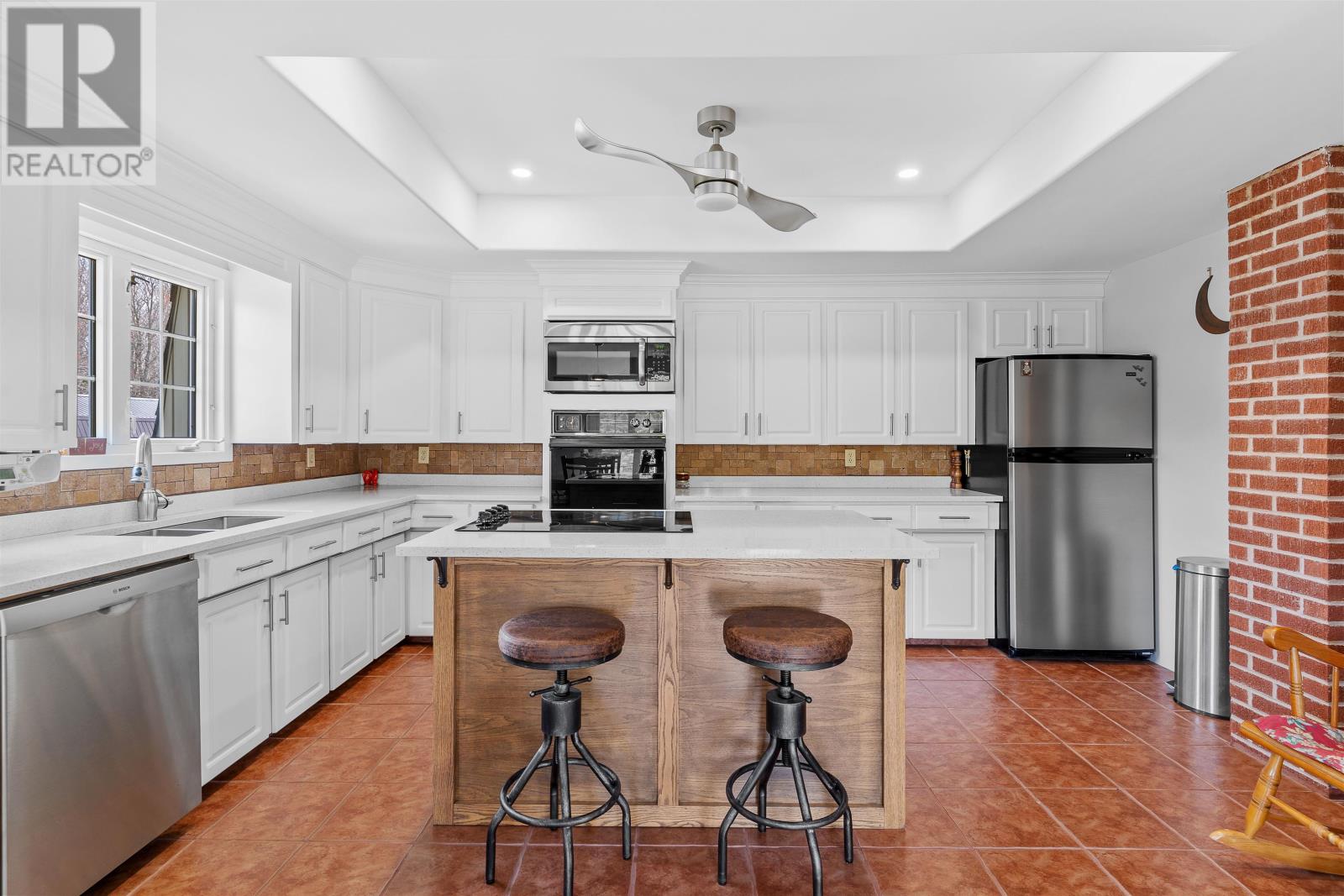 1331 HOWLAN ROAD - 5