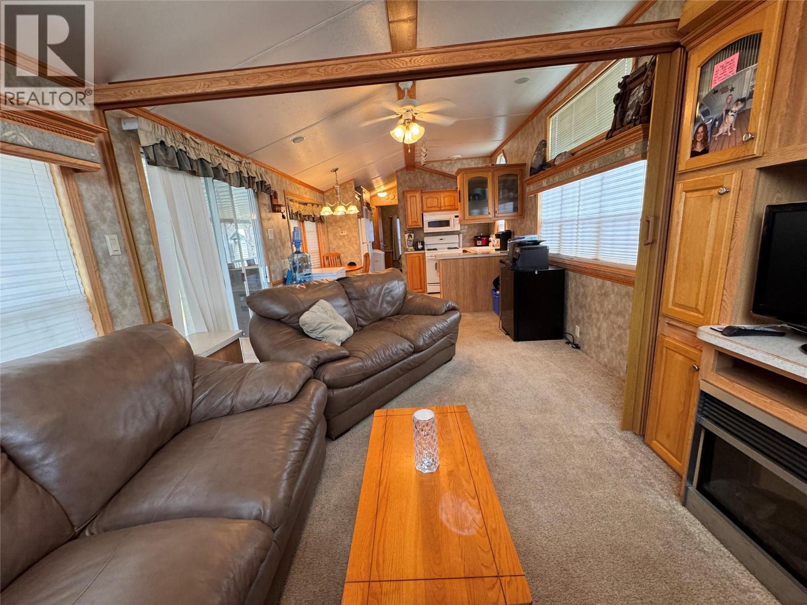 #125 & 126 1835 BAKERY FRONTAGE ROAD - 12