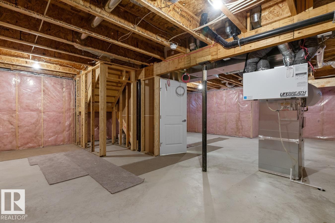 1424 29 ST NW - 40
