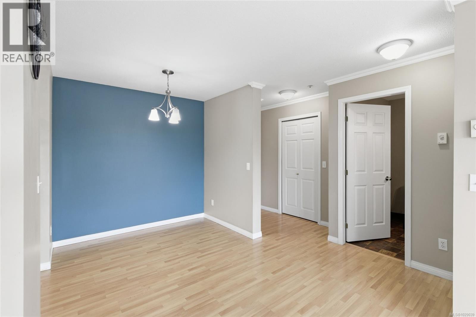 #410 1631 DUFFERIN CRES - 14