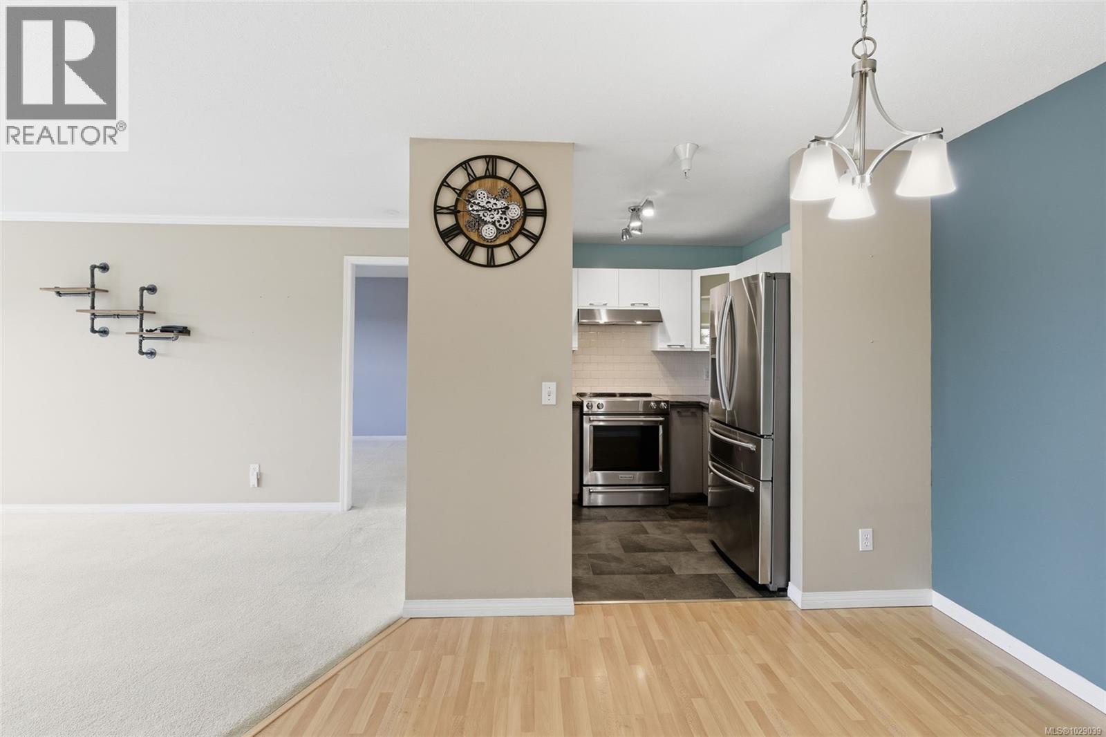 #410 1631 Dufferin Cres - 16