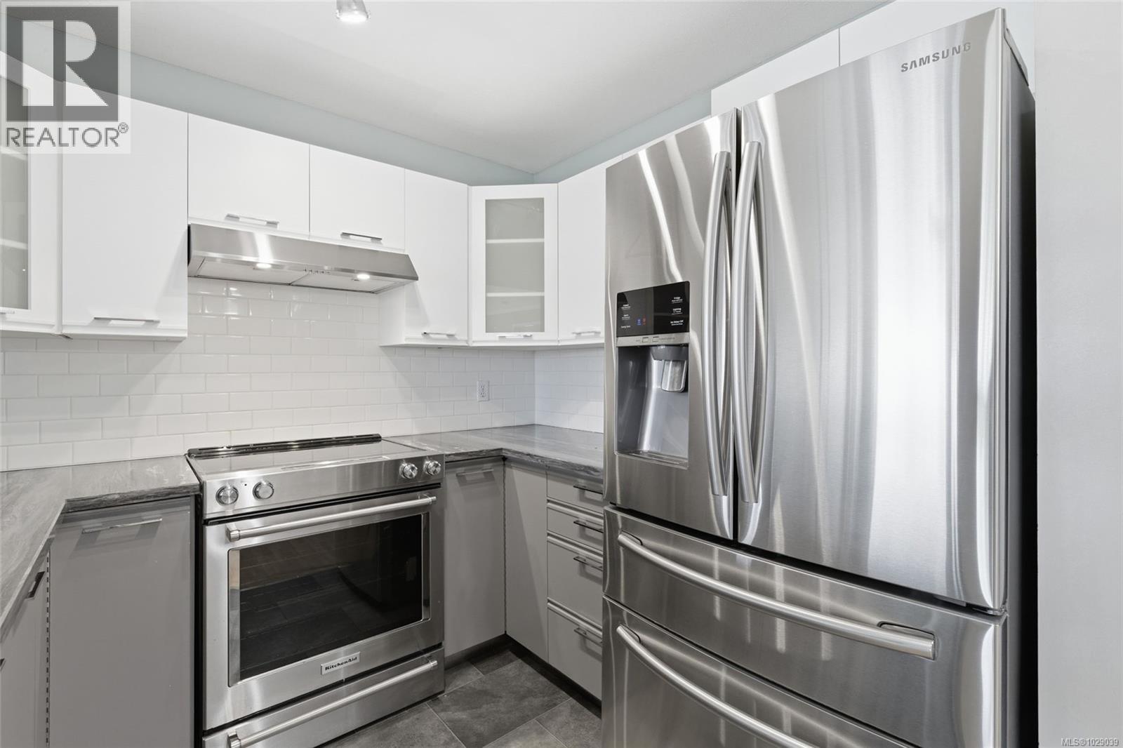 #410 1631 Dufferin Cres - 17