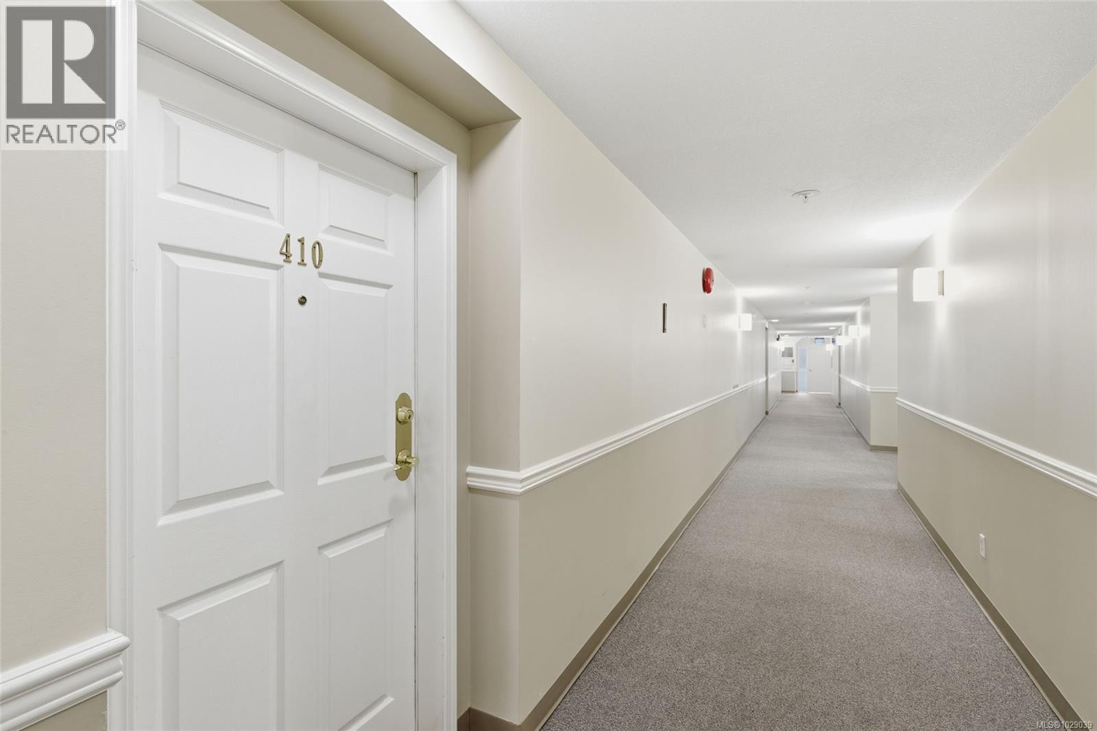 #410 1631 DUFFERIN CRES - Image 2