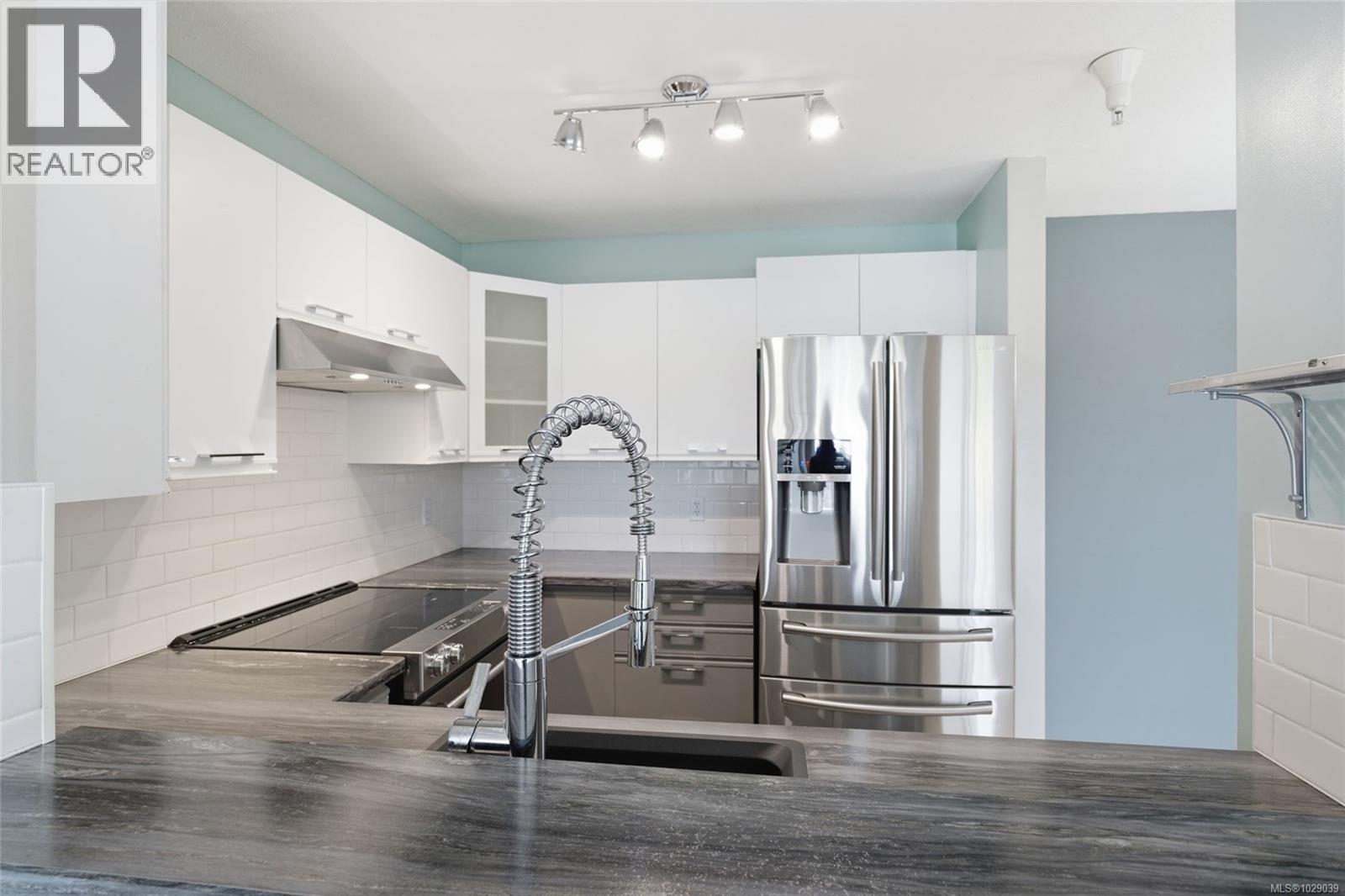 #410 1631 DUFFERIN CRES - 20