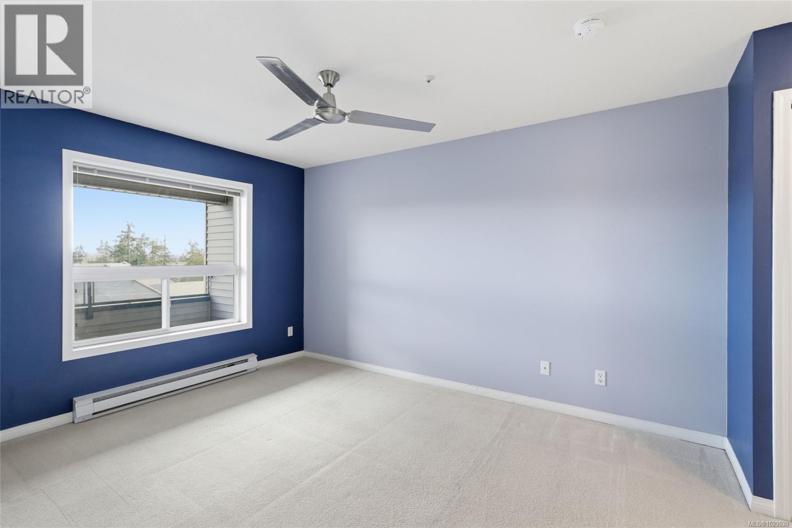 #410 1631 Dufferin Cres - 33