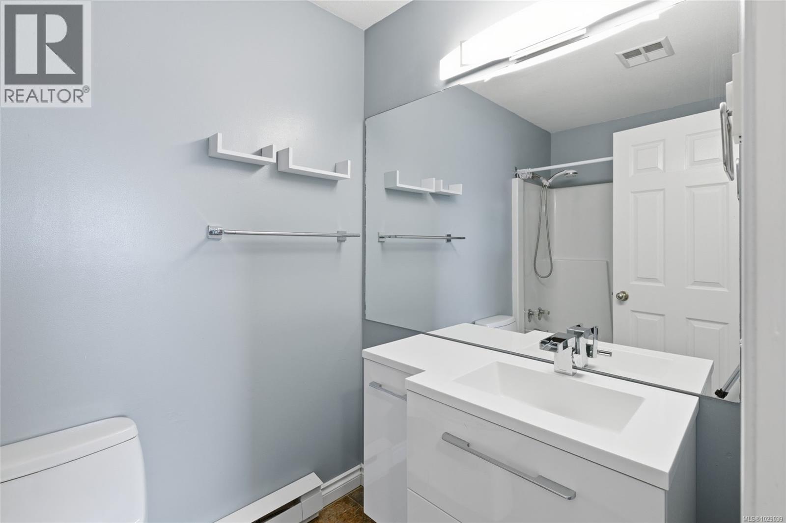 #410 1631 Dufferin Cres - 35