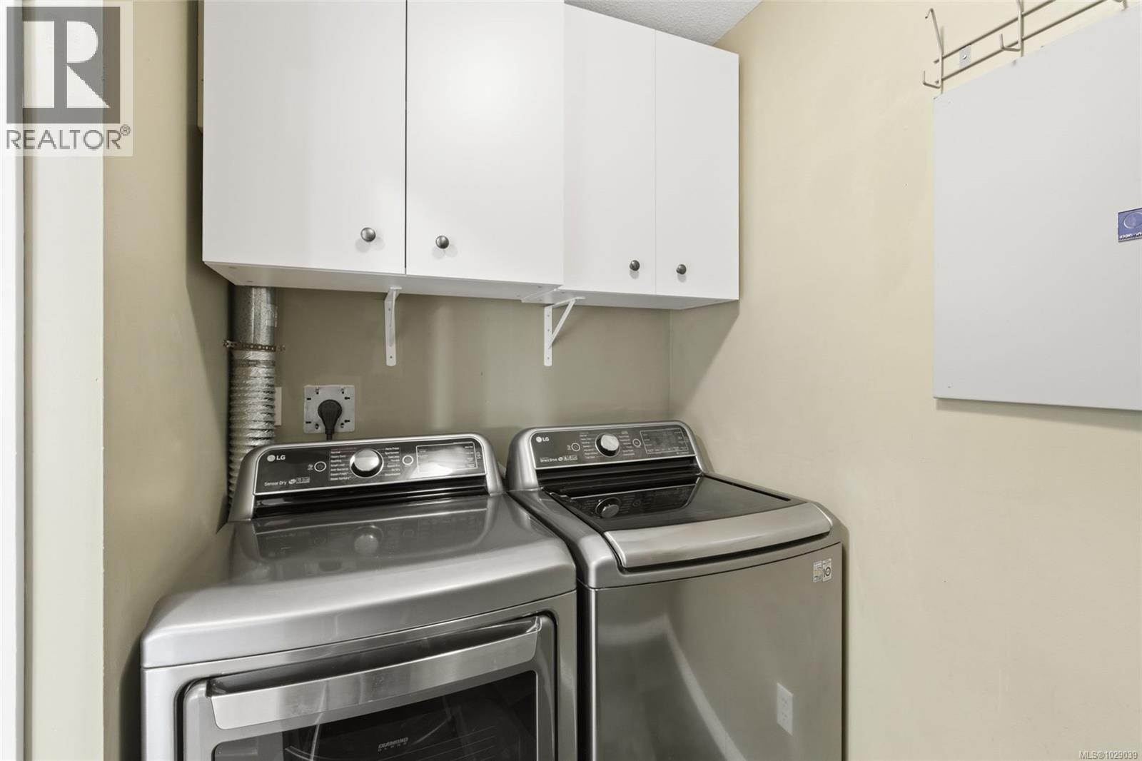 #410 1631 DUFFERIN CRES - 38