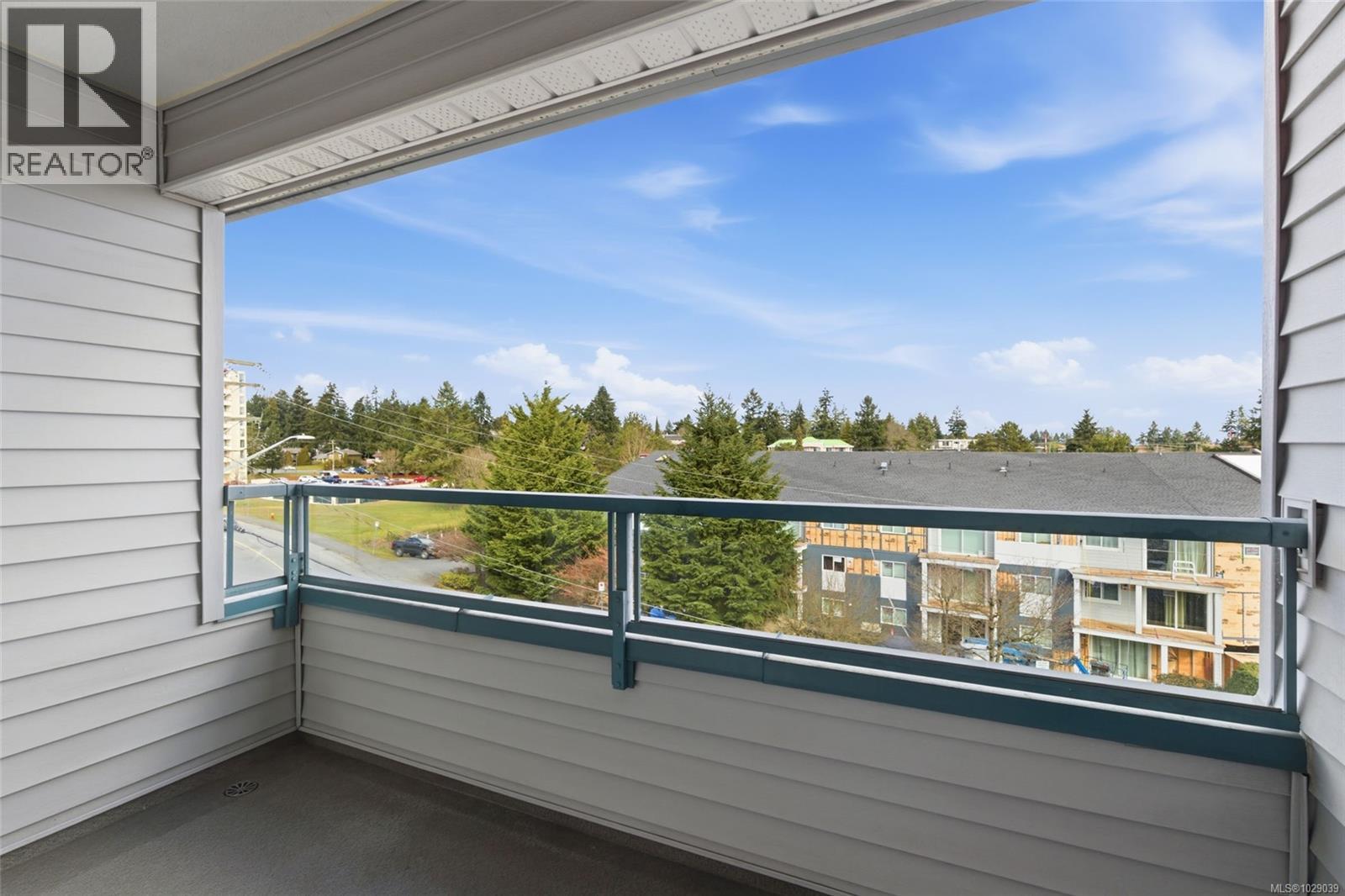 #410 1631 Dufferin Cres - 40