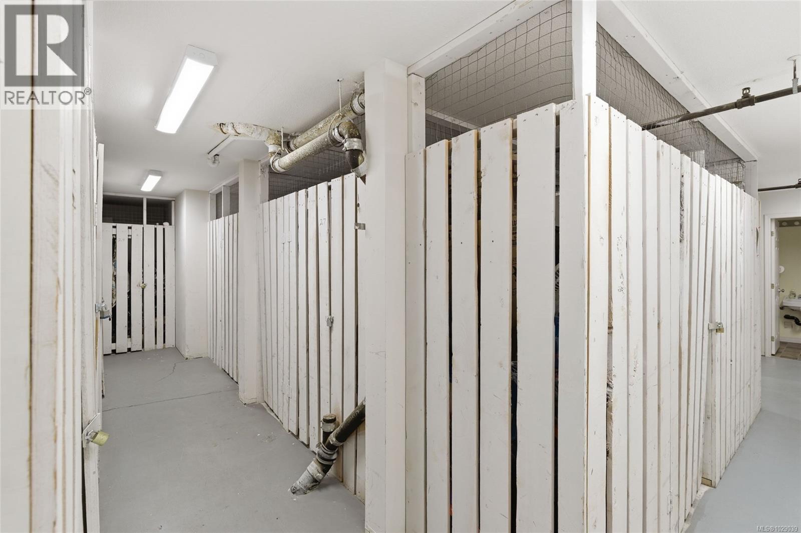 #410 1631 DUFFERIN CRES - 41