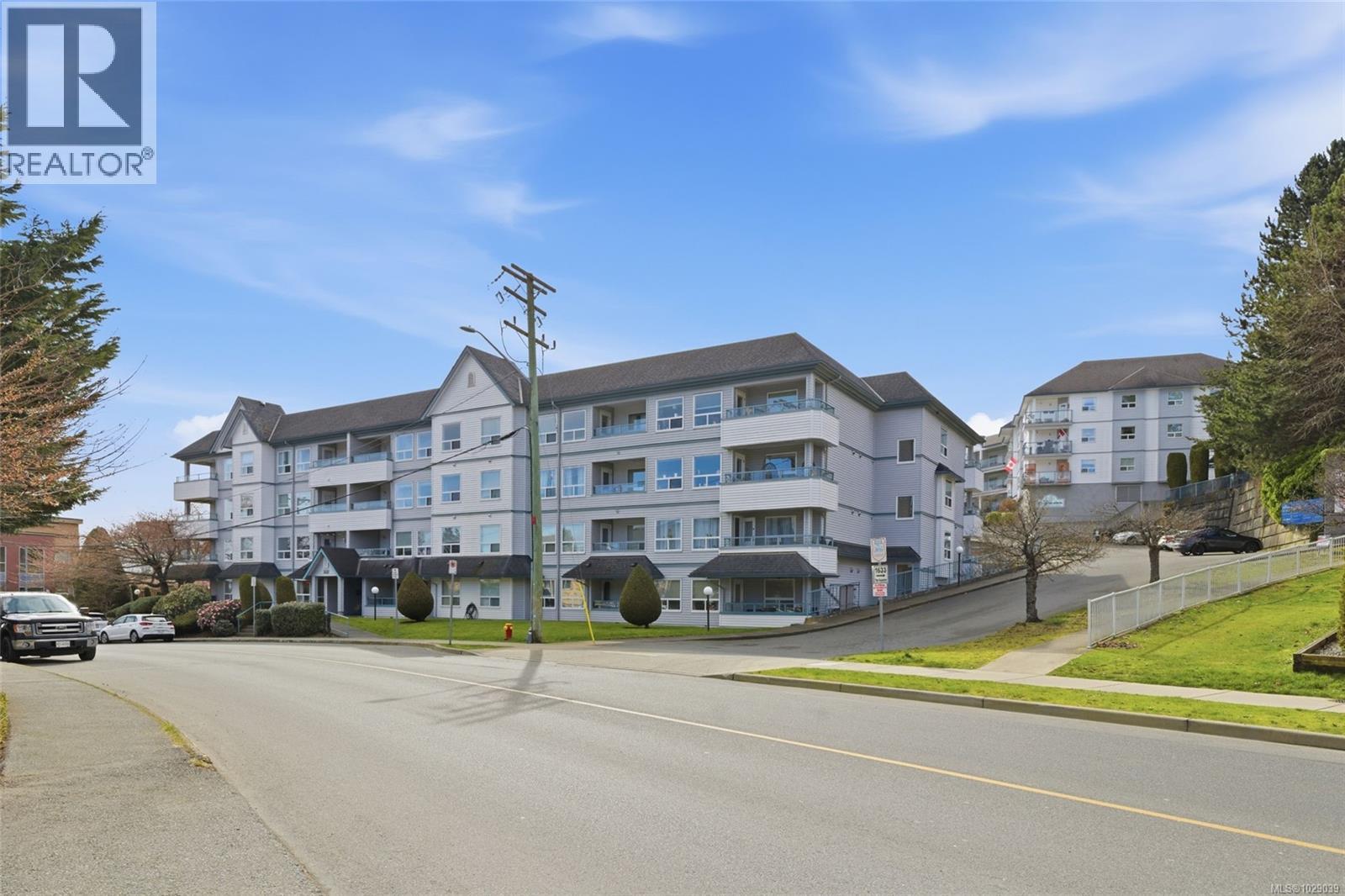 #410 1631 Dufferin Cres - 45