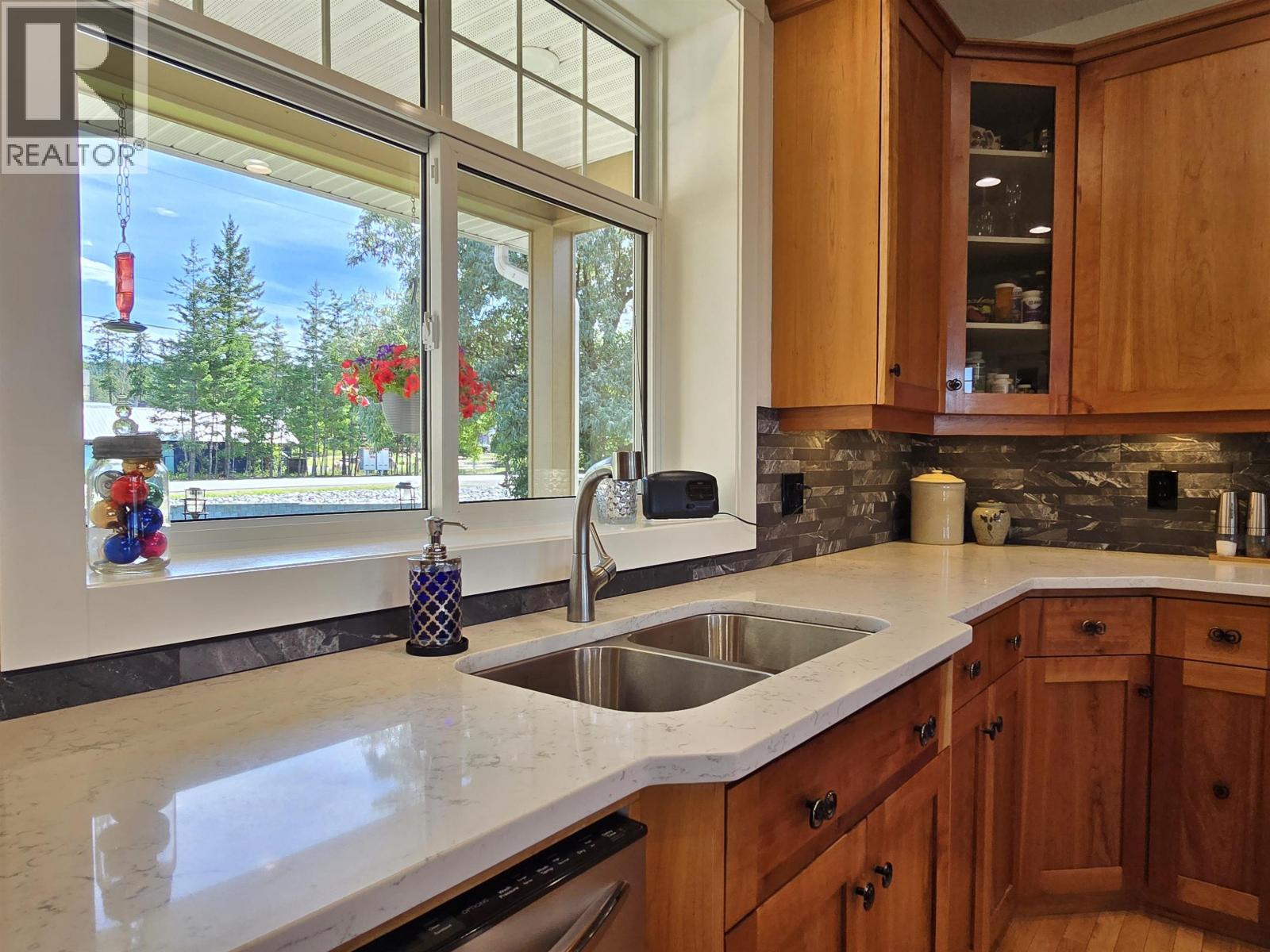 506 TAMARACK ROAD - 11