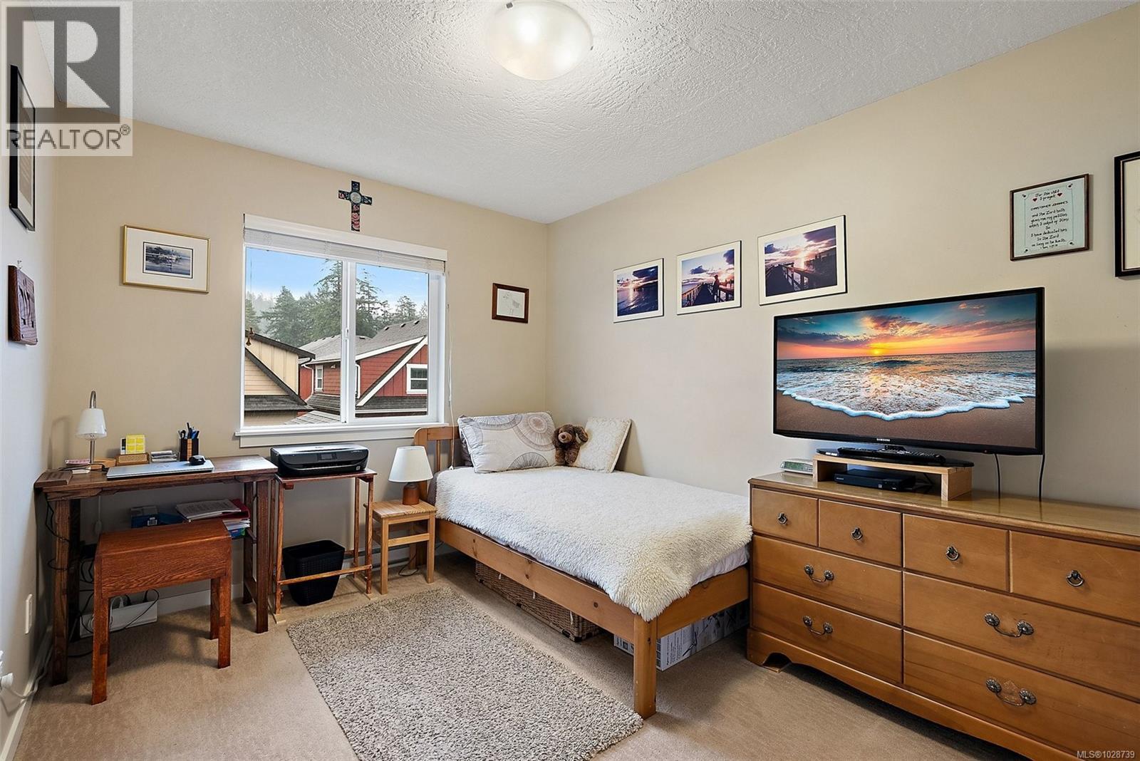  3389 Piper Road, Langford