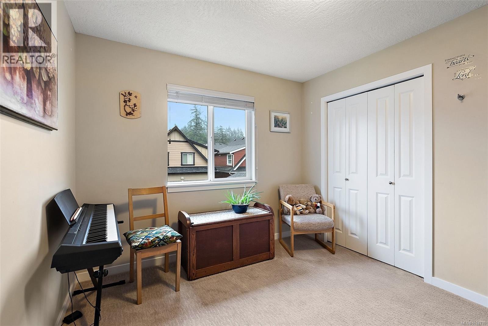  3389 Piper Road, Langford