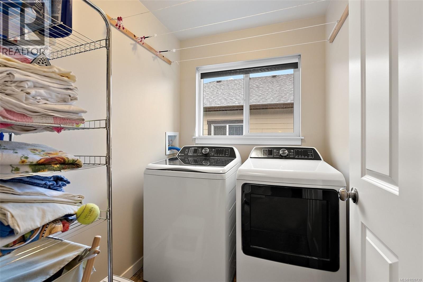  3389 Piper Road, Langford