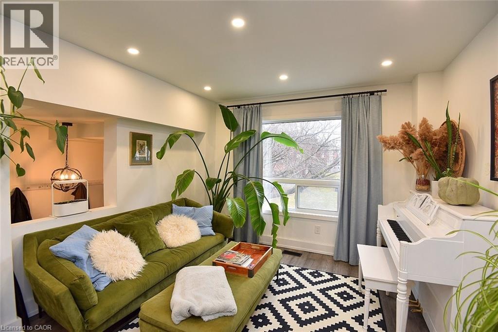 #8 1221 DUNDIX ROAD - 9