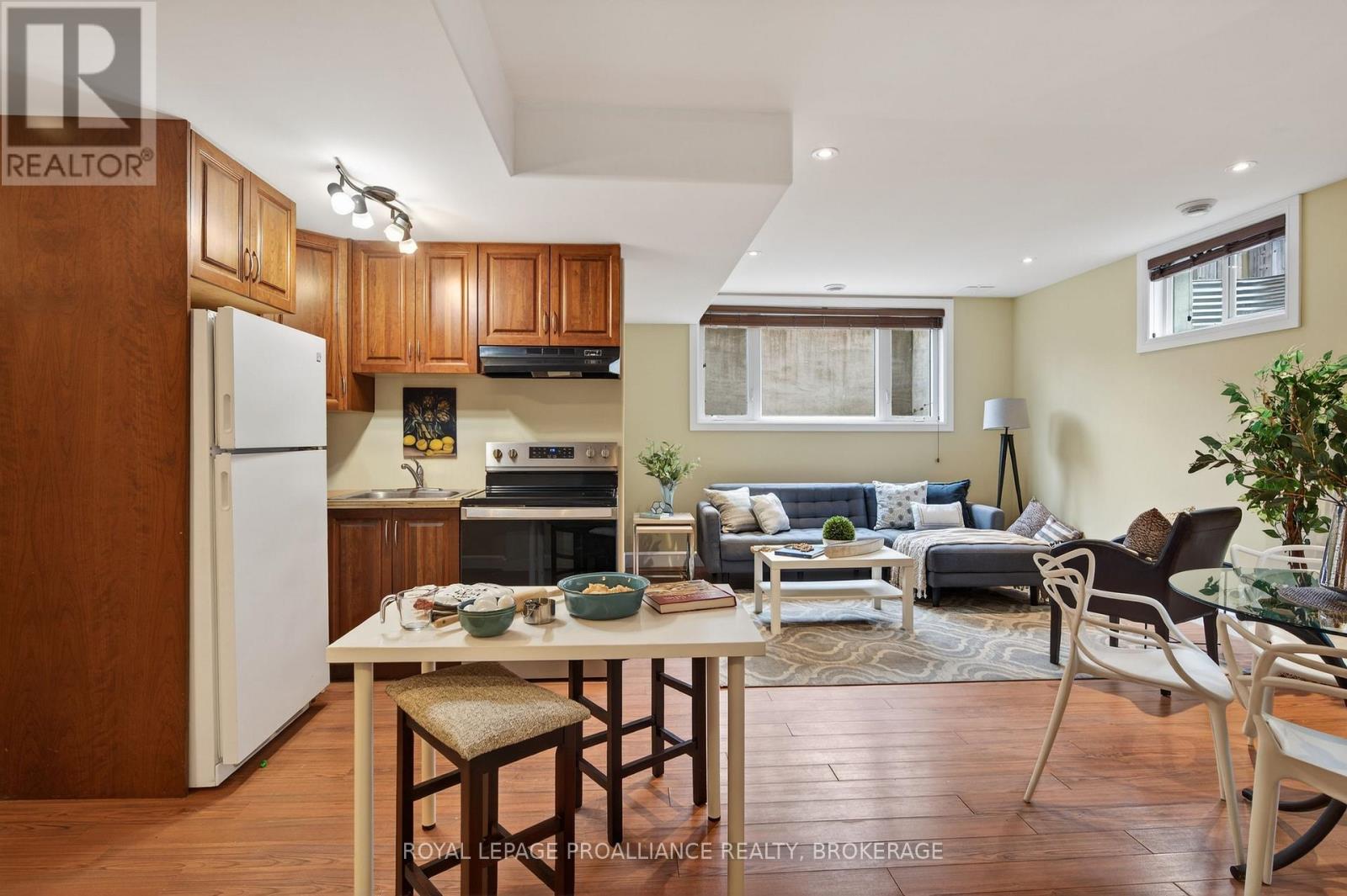 1239 ATKINSON STREET - 38