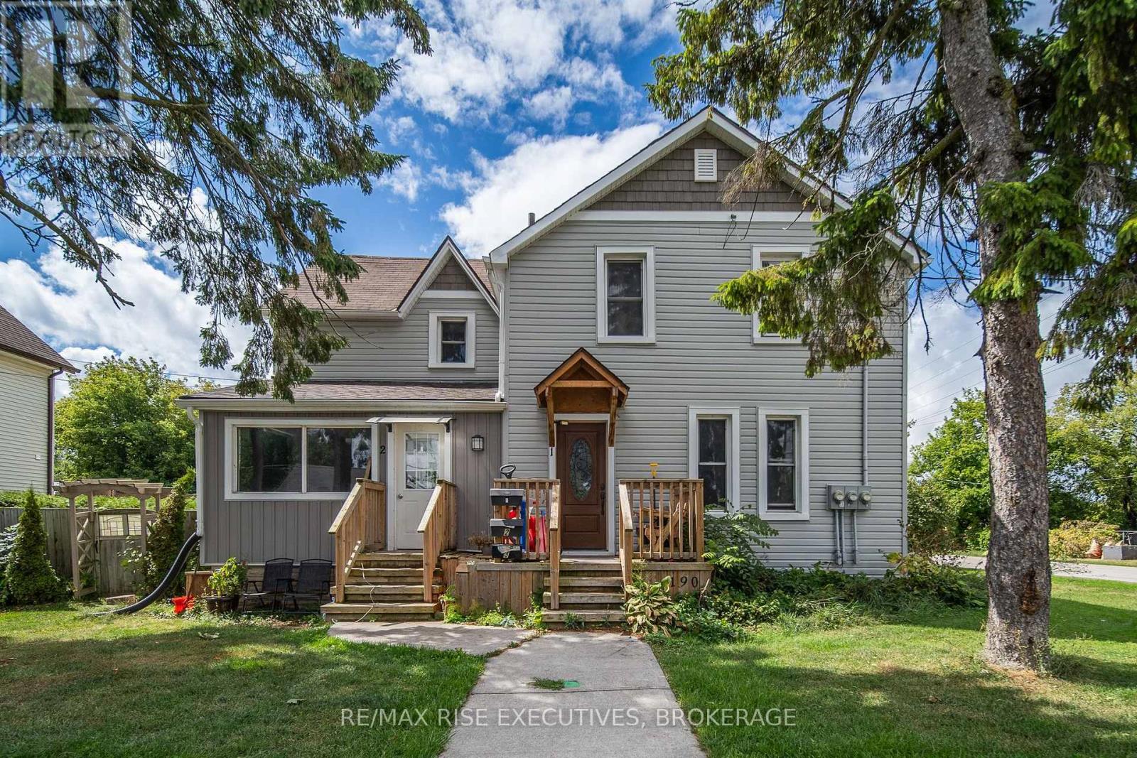 190 VICTORIA AVENUE - 1