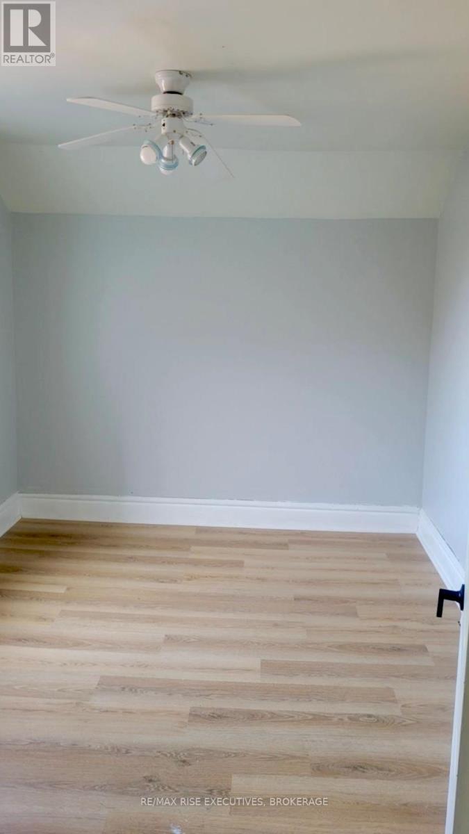 190 VICTORIA AVENUE - 40