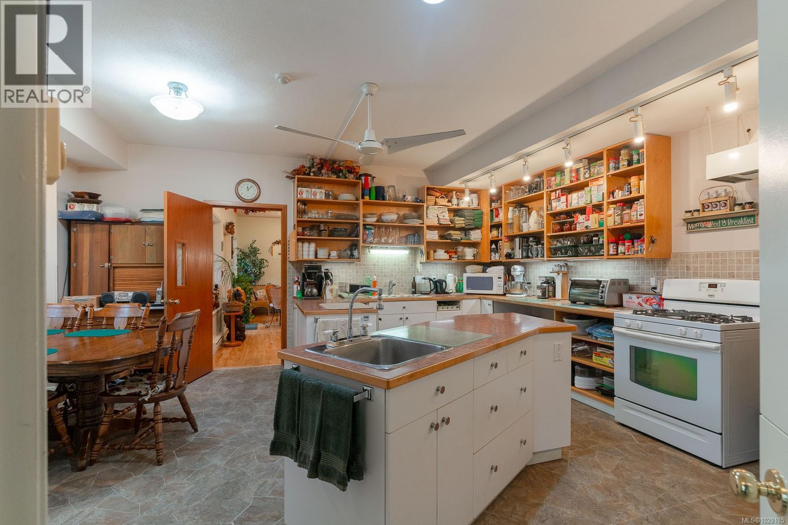 5895 River Rd, Port Alberni