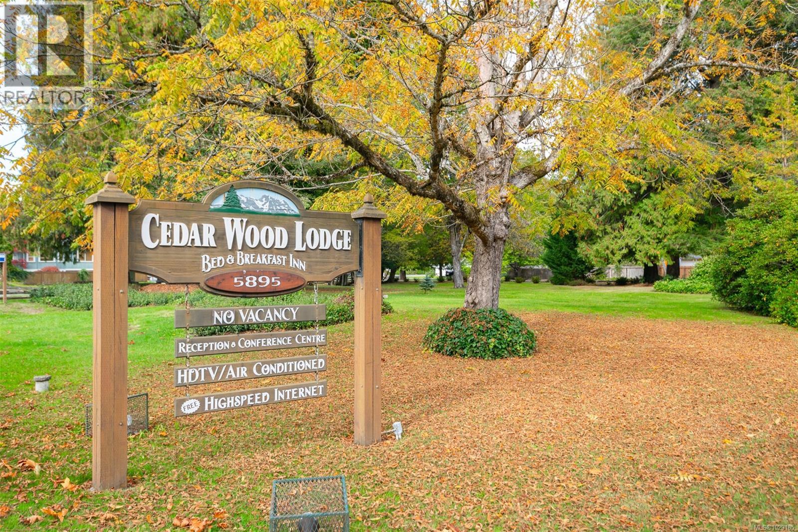 5895 River Rd, Port Alberni
