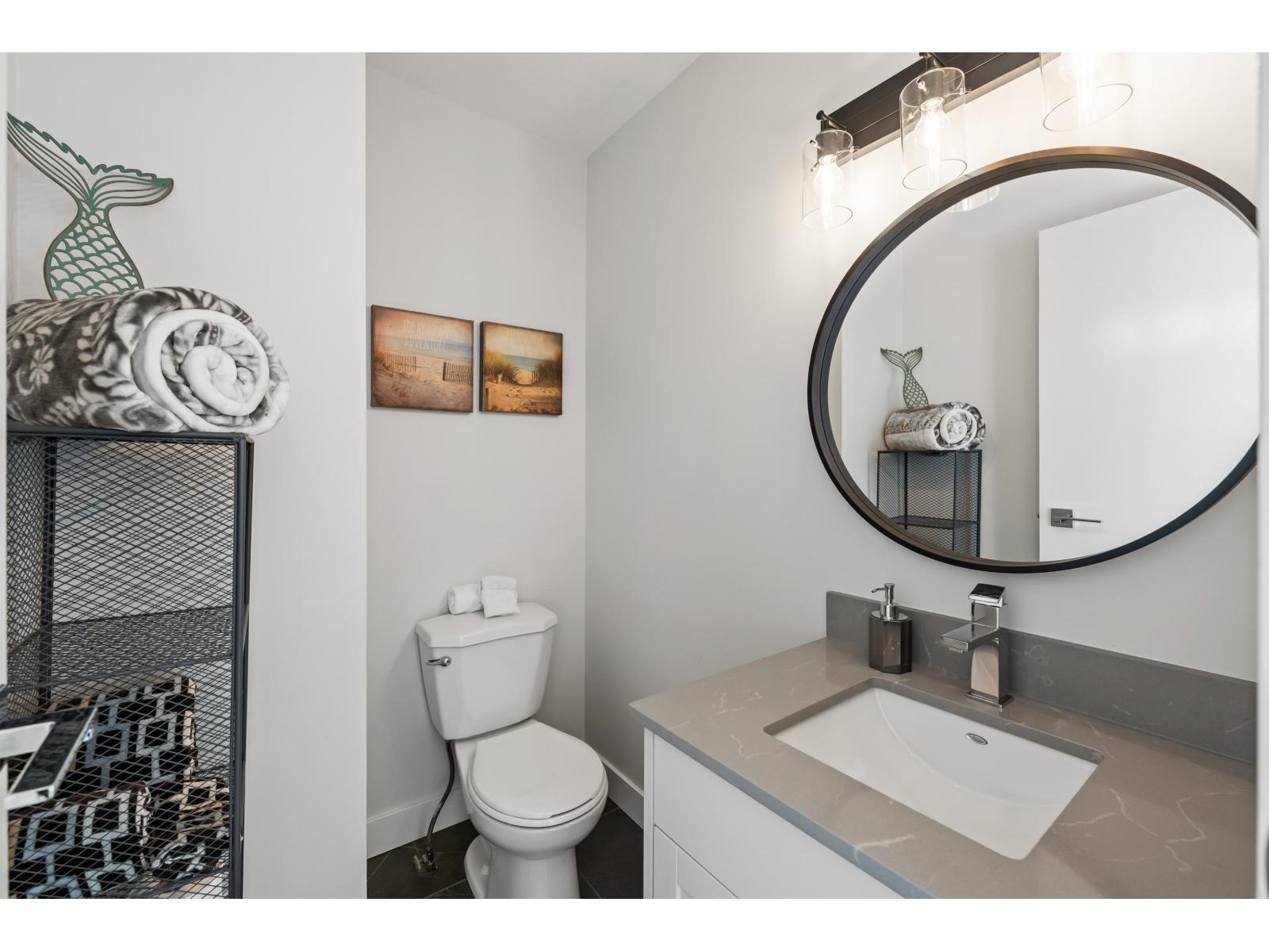 2 14985 VICTORIA AVENUE, White Rock