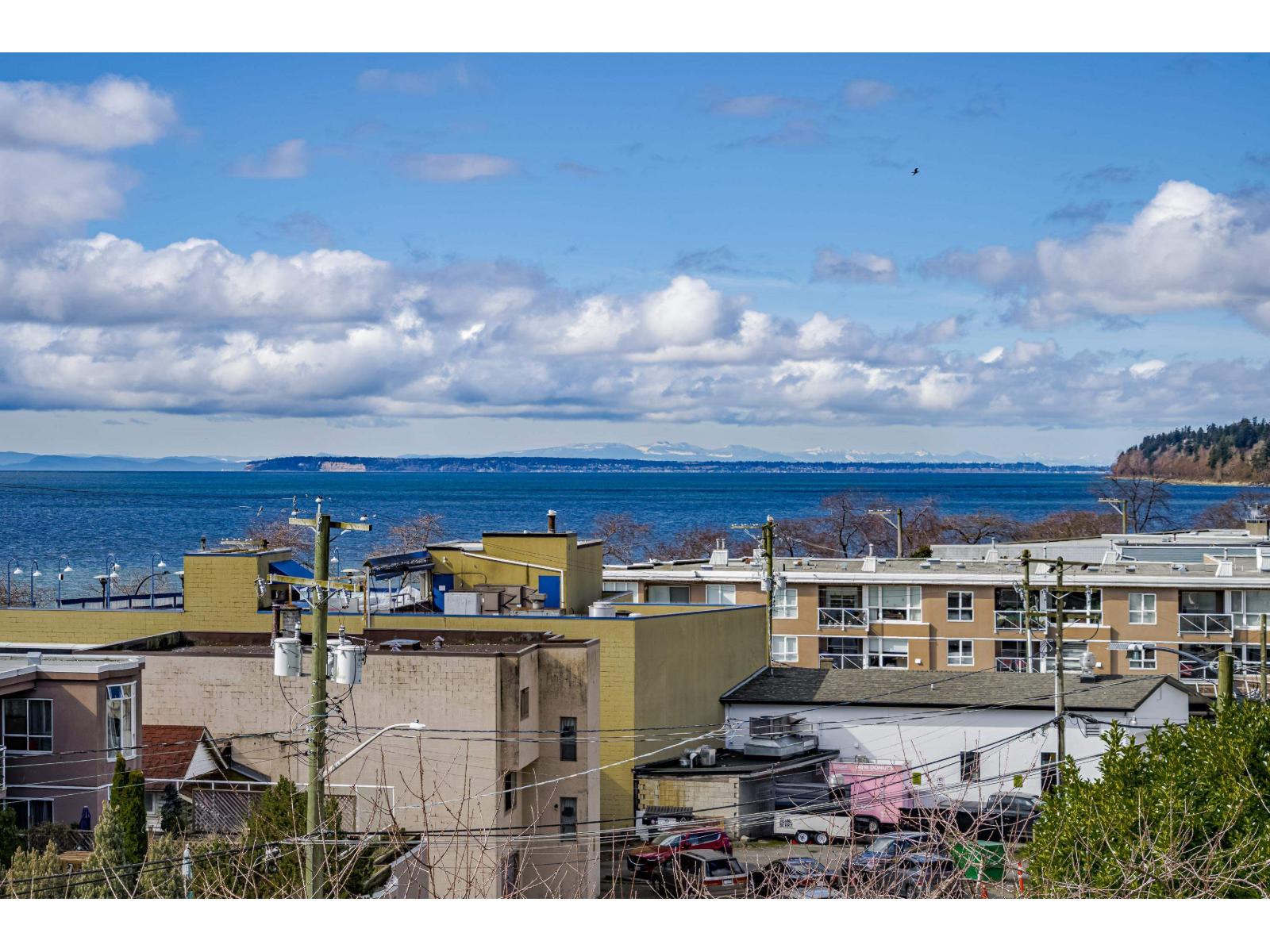 2 14985 VICTORIA AVENUE, White Rock