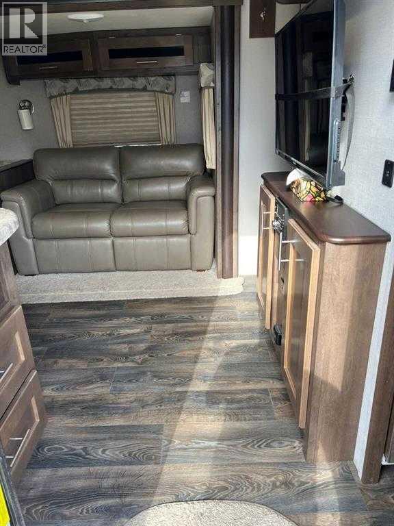 25054 South Pine Lake Road, Rural Red Deer County