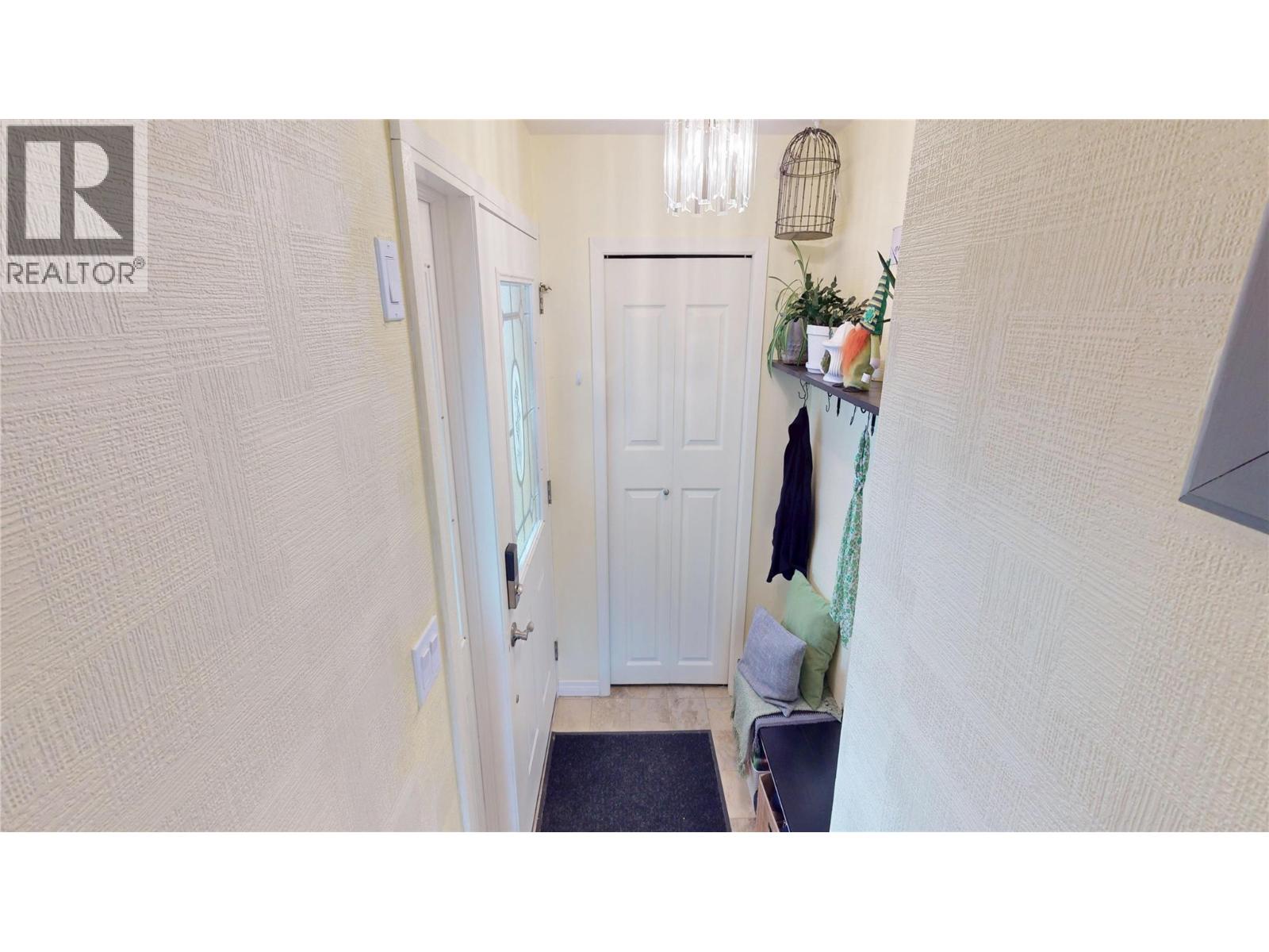 2921 2B Street S, Cranbrook