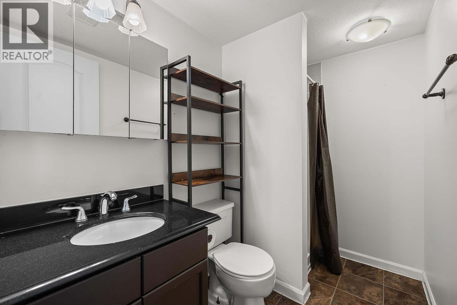 208 3160 Casorso Road, Kelowna