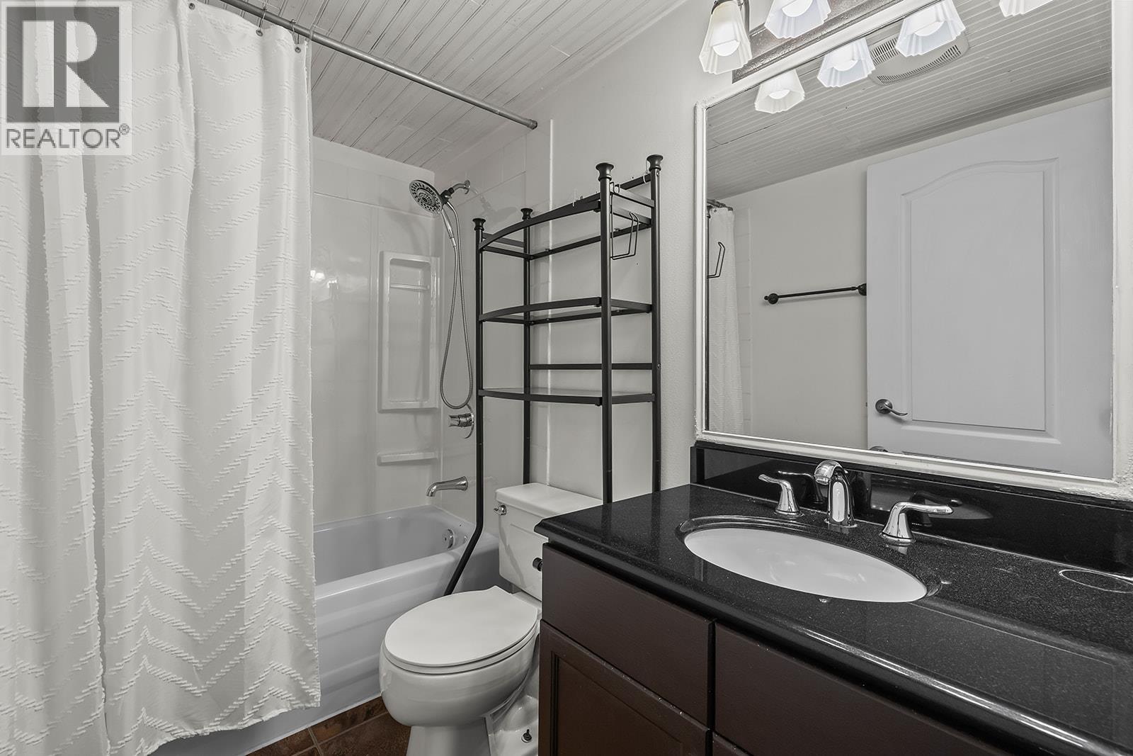 208 3160 Casorso Road, Kelowna