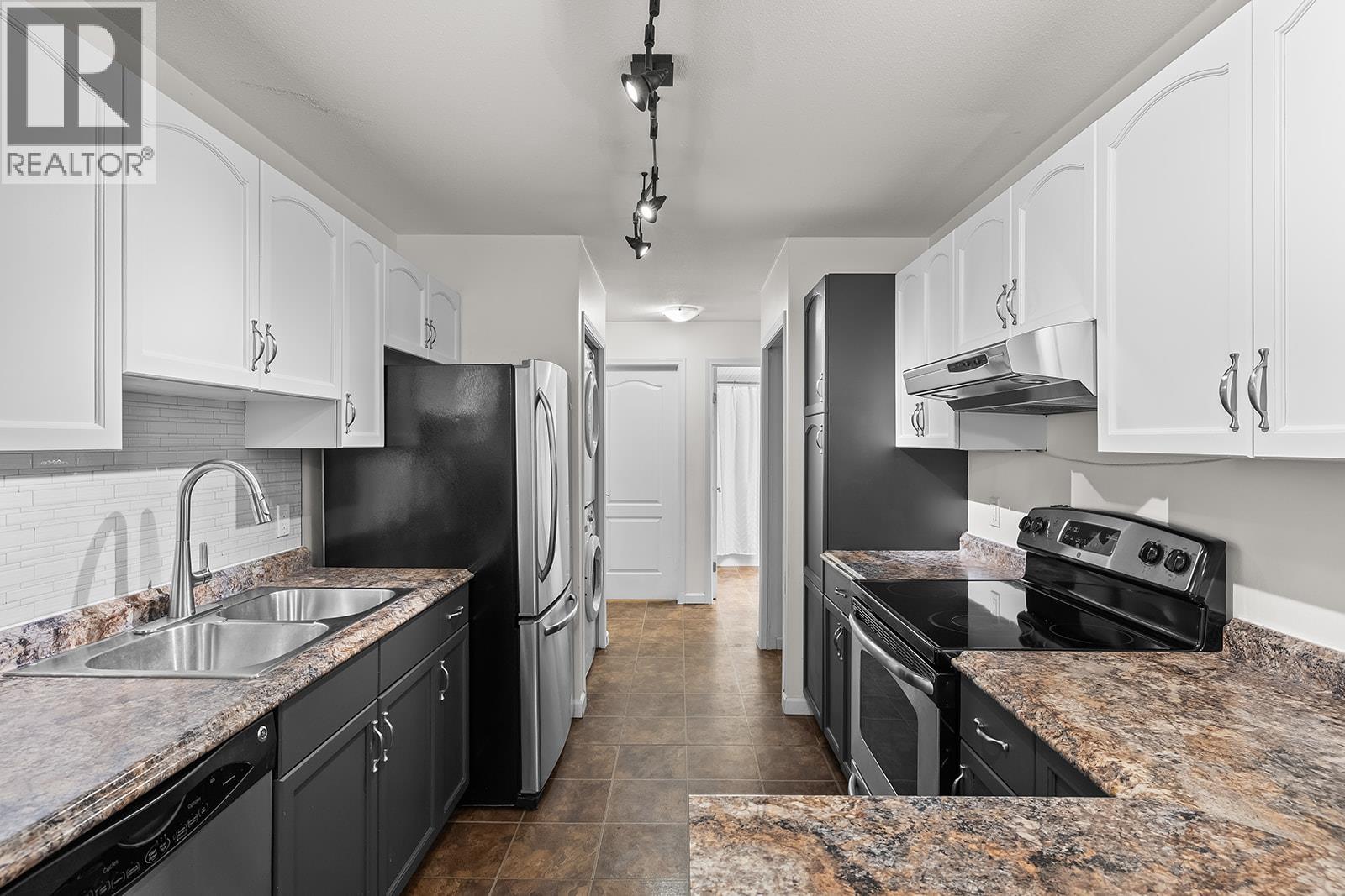 208 3160 Casorso Road, Kelowna