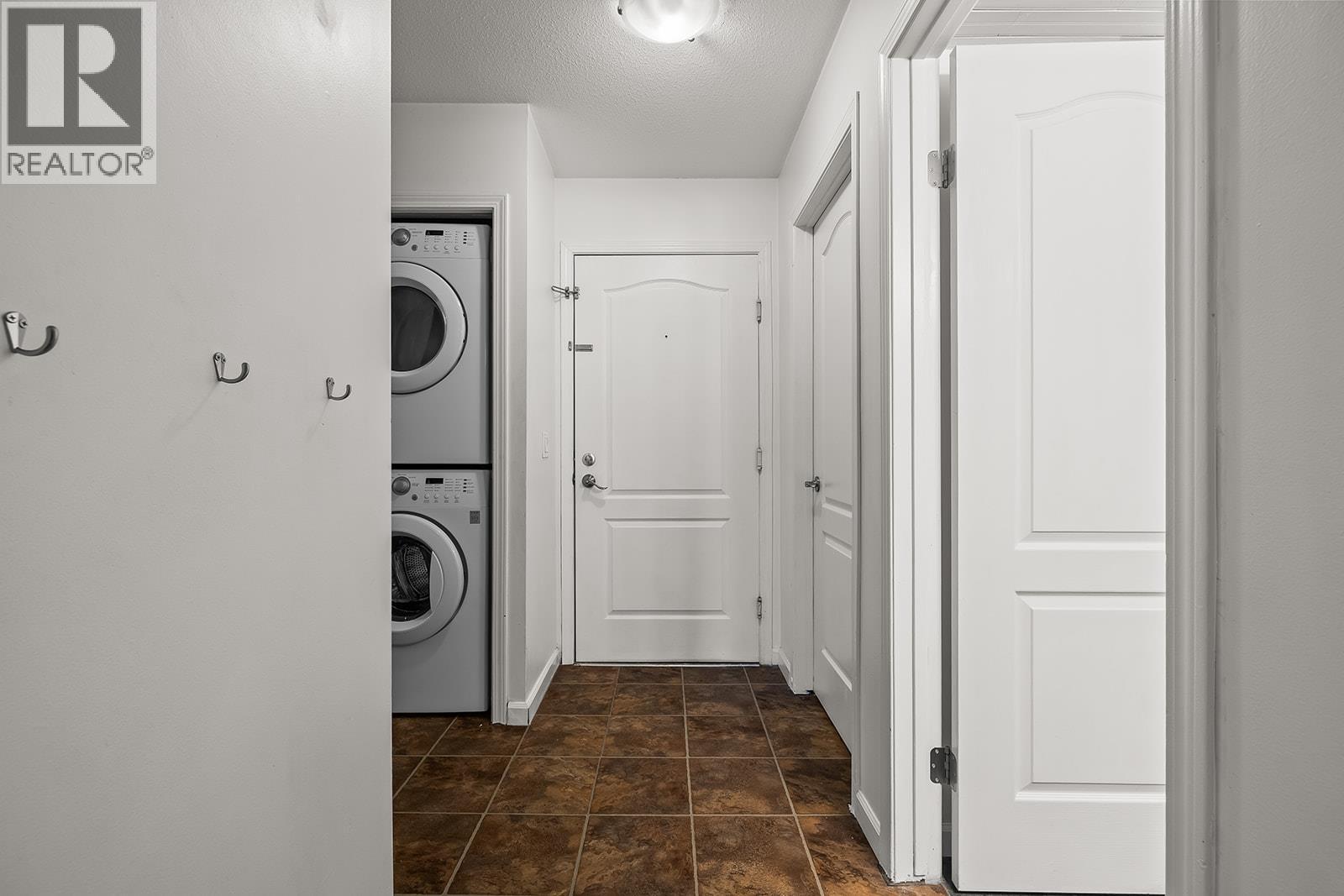 208 3160 Casorso Road, Kelowna