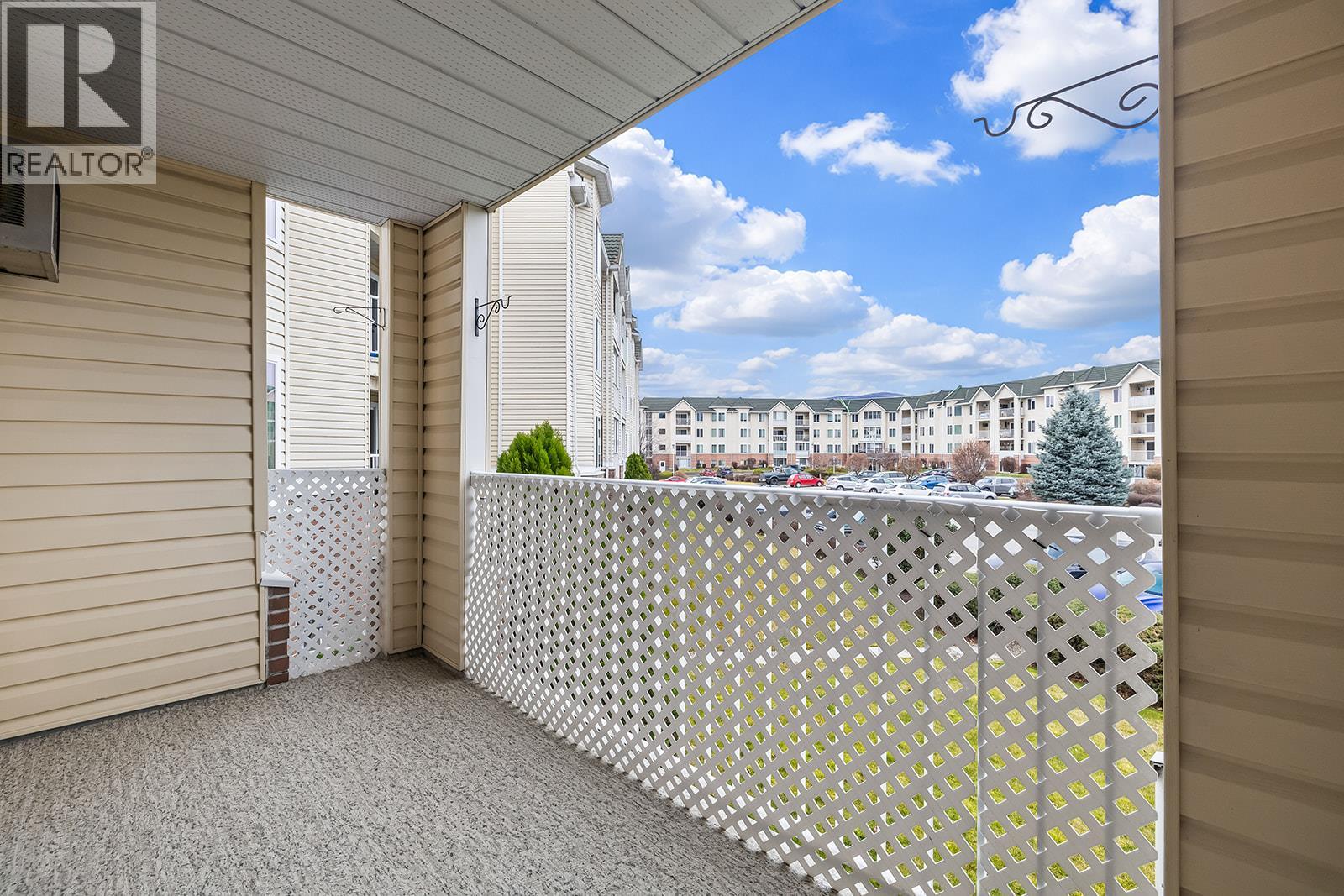 208 3160 Casorso Road, Kelowna