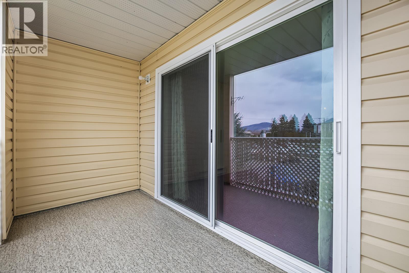 208 3160 Casorso Road, Kelowna