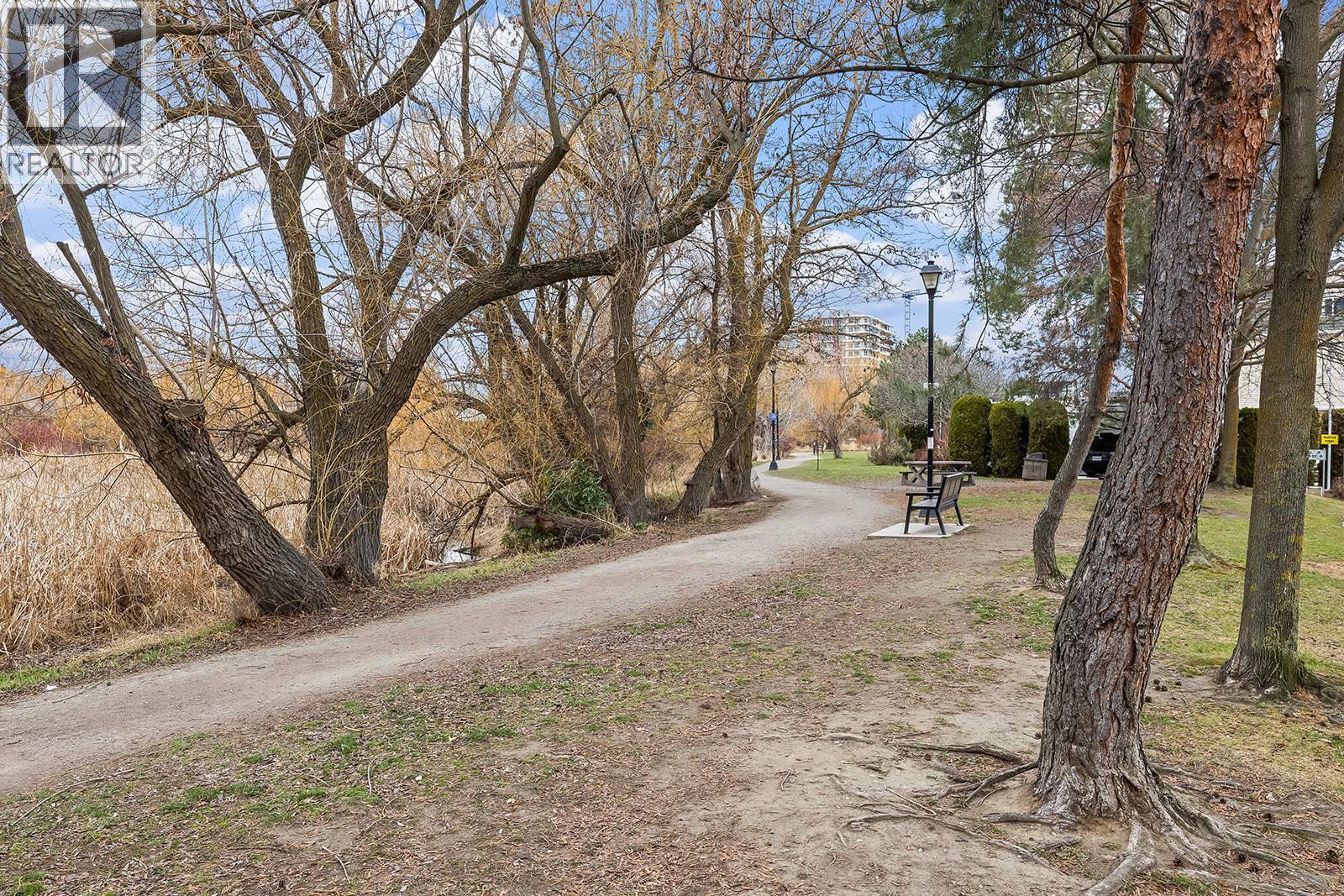 208 3160 Casorso Road, Kelowna